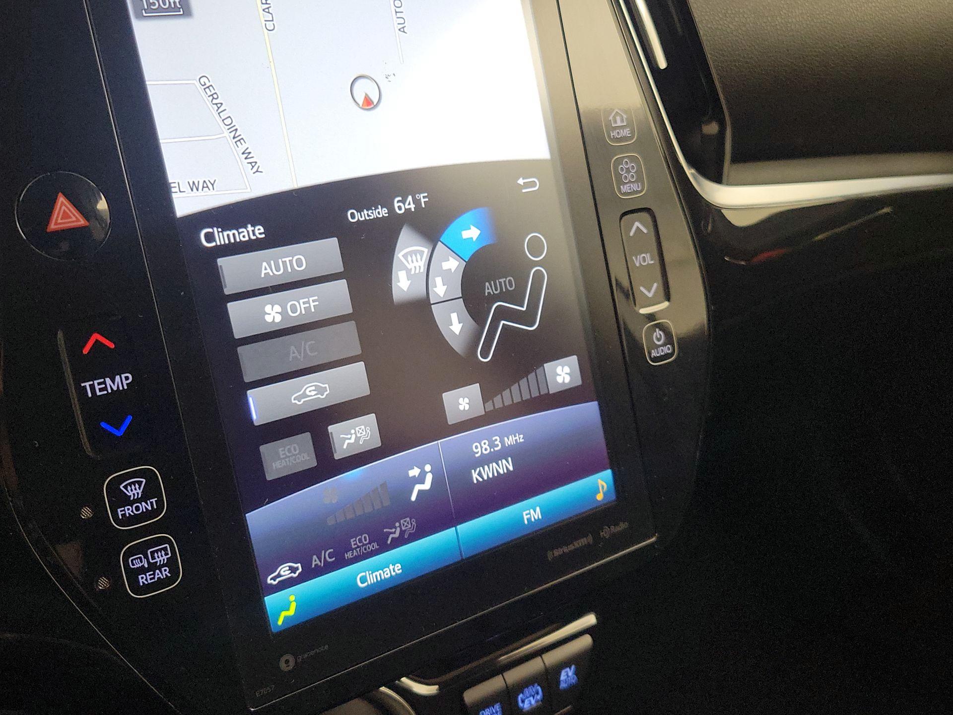 Thumbnail: 2022 Toyota Prius Prime - 17