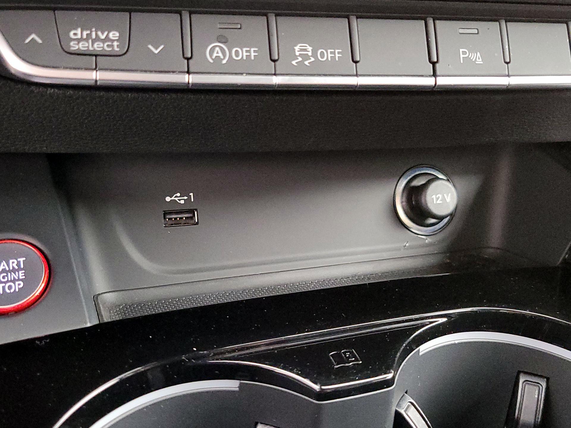 Thumbnail: 2021 Audi S5 - 18