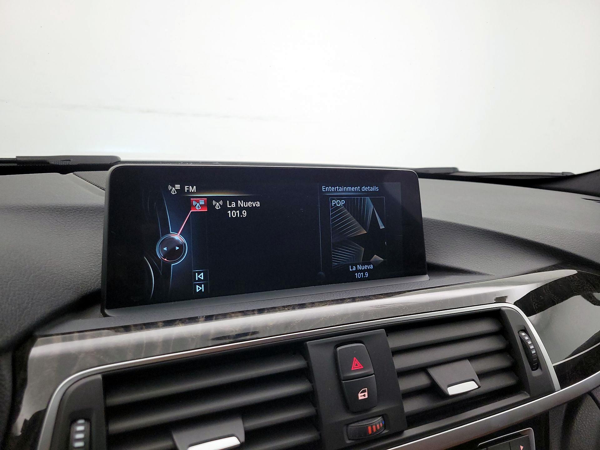 Thumbnail: 2016 BMW 3 Series - 16