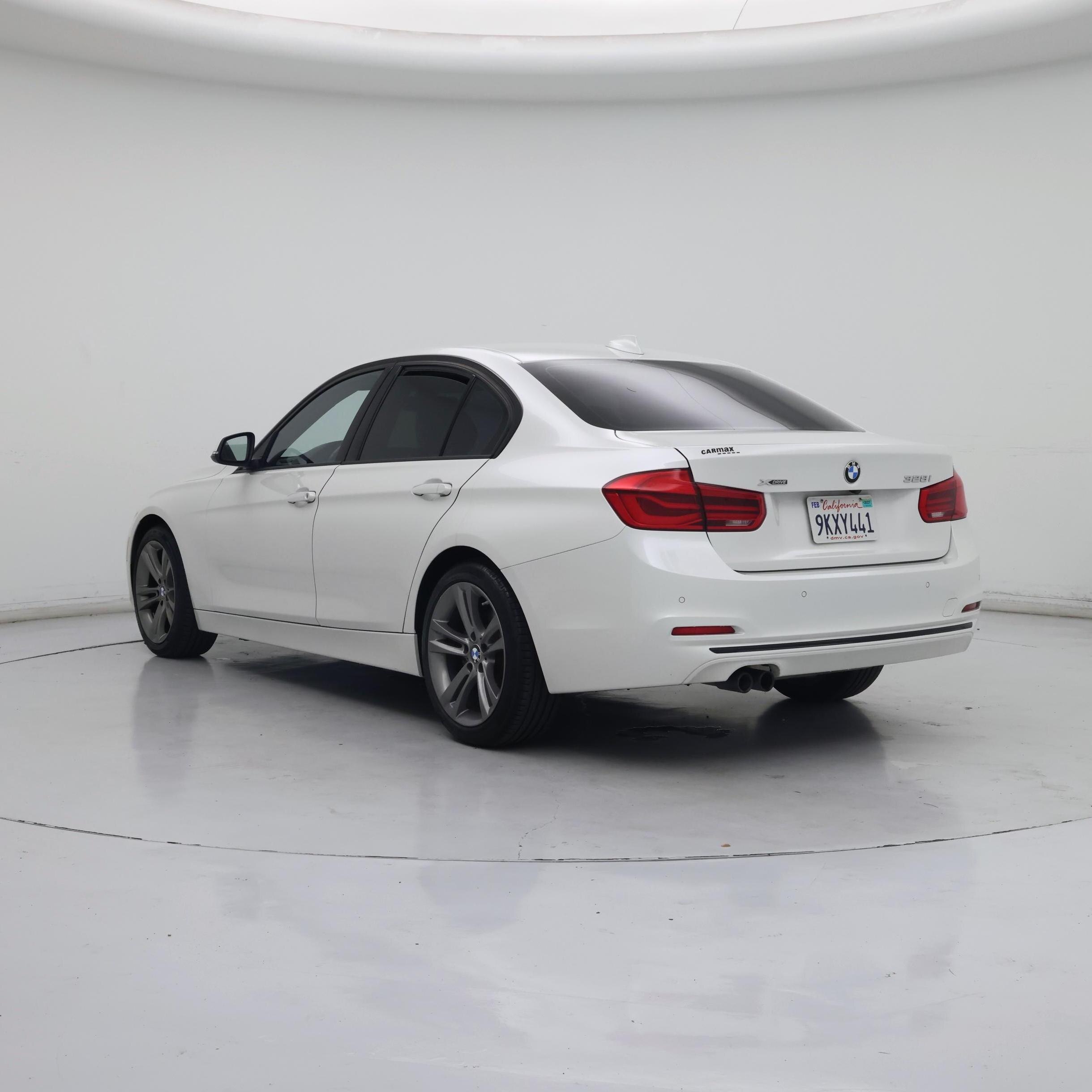 Thumbnail: 2016 BMW 3 Series - 2