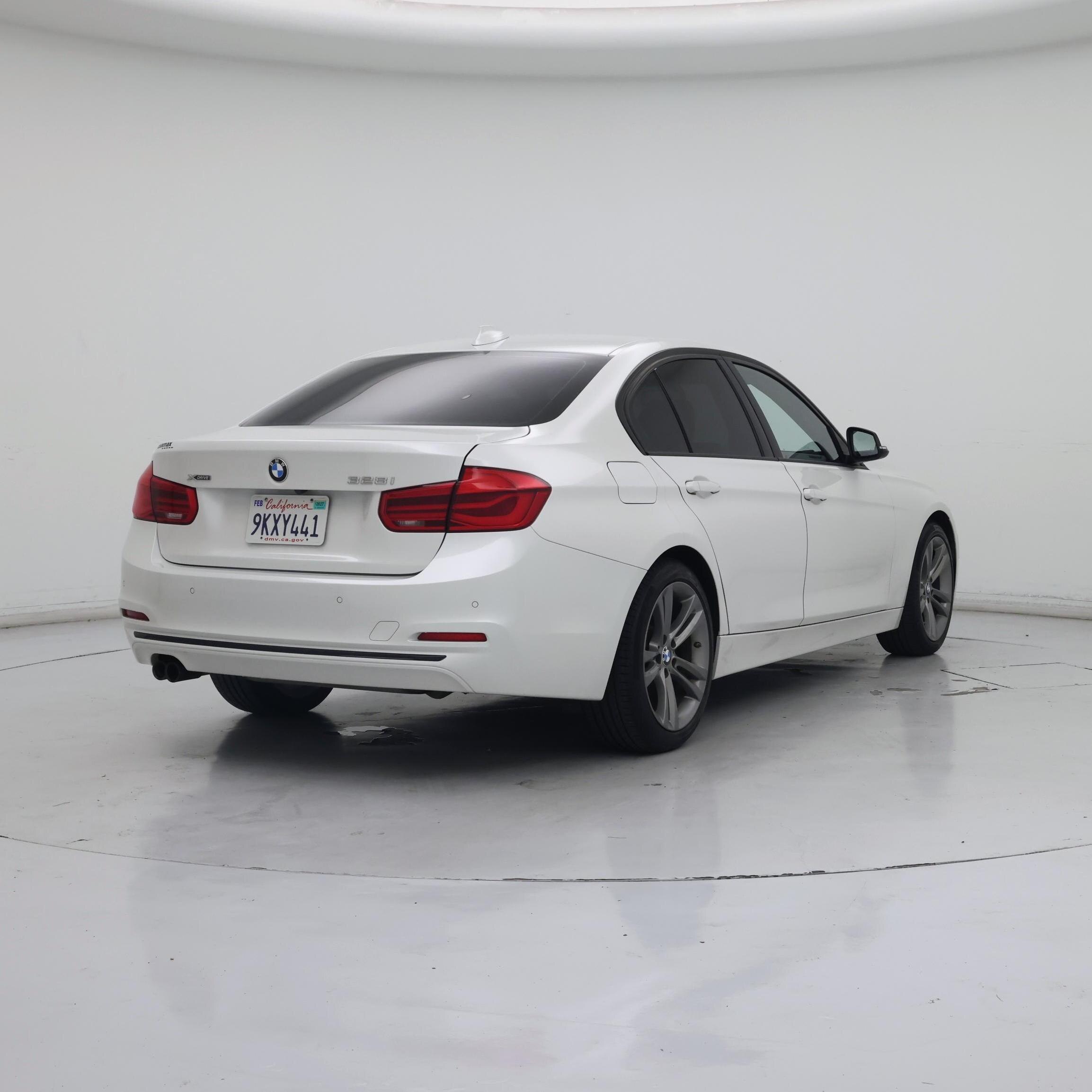 Thumbnail: 2016 BMW 3 Series - 8