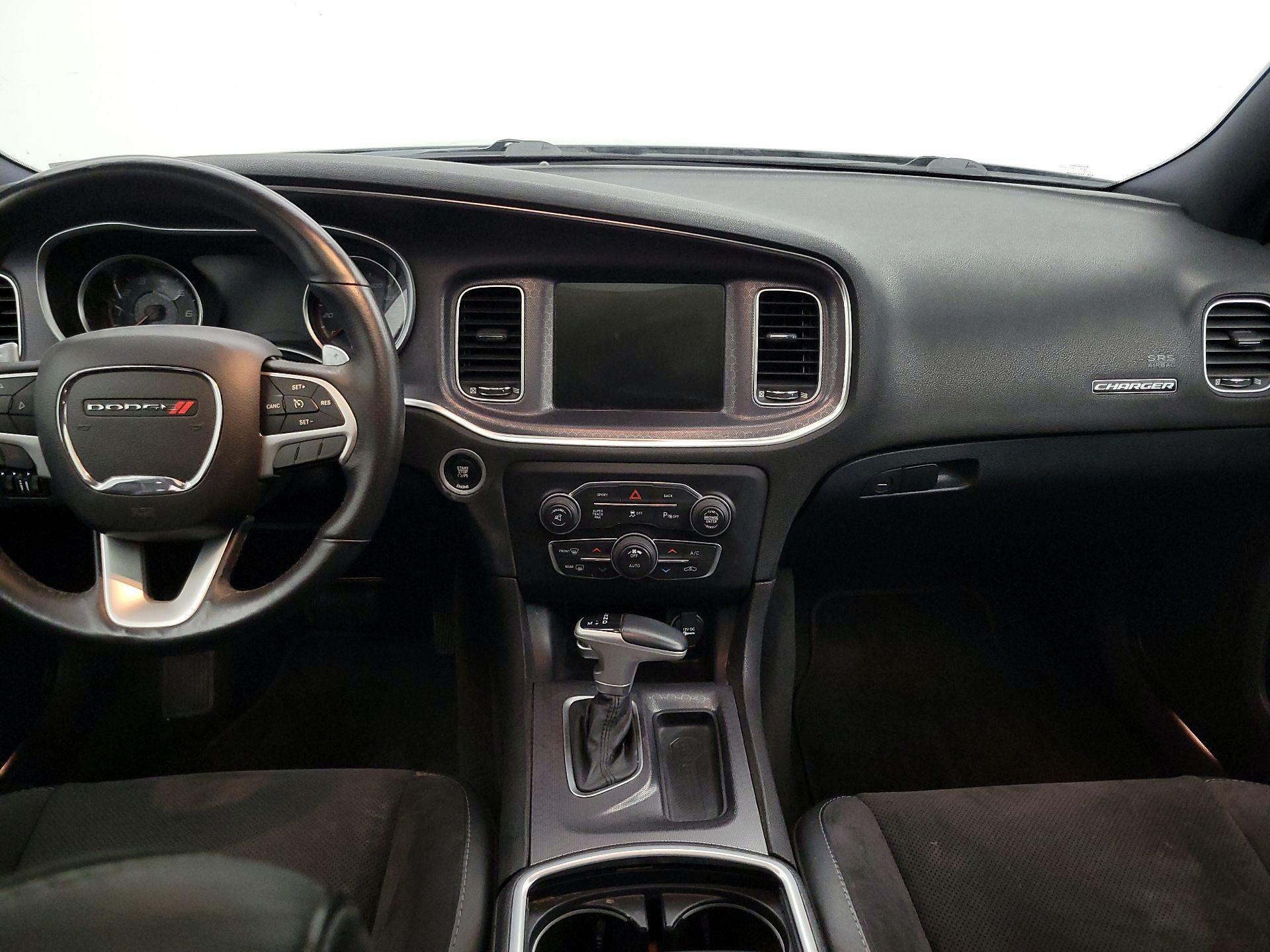 Thumbnail: 2016 Dodge Charger - 9