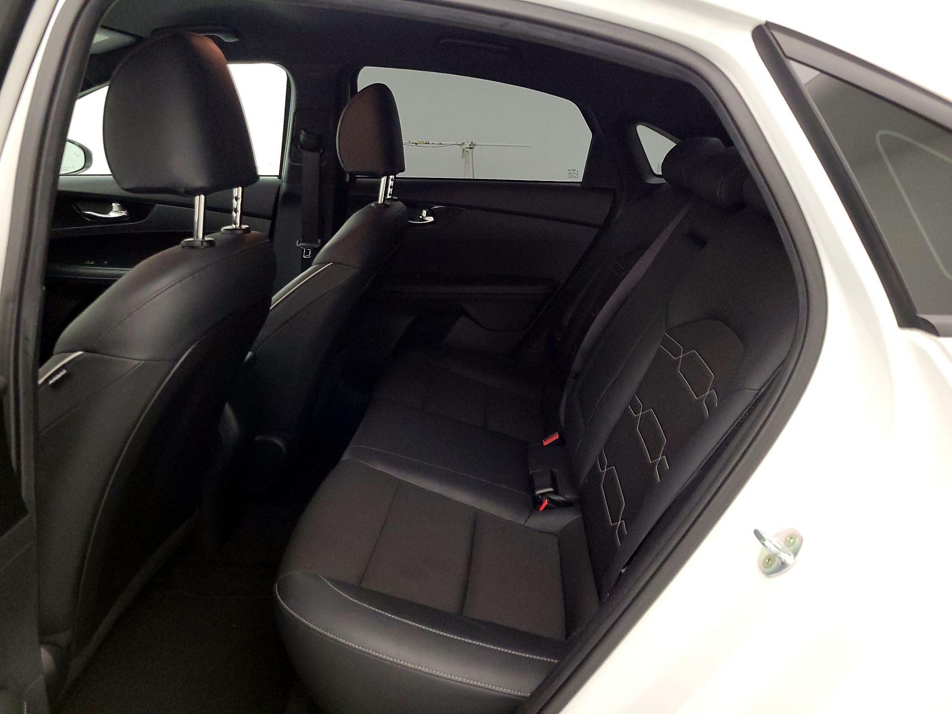 Thumbnail: 2021 Kia Forte - 19