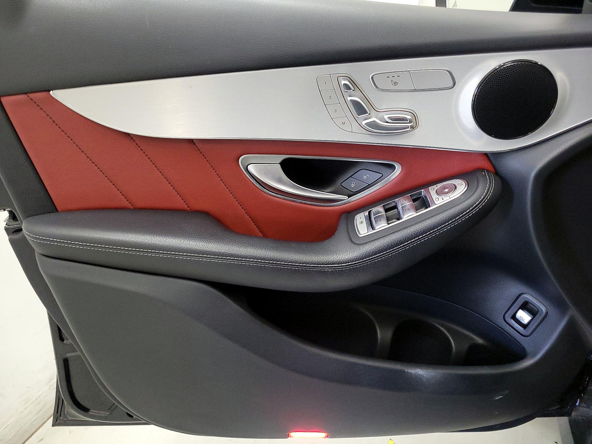 Thumbnail: 2022 Mercedes-Benz GLC - 12