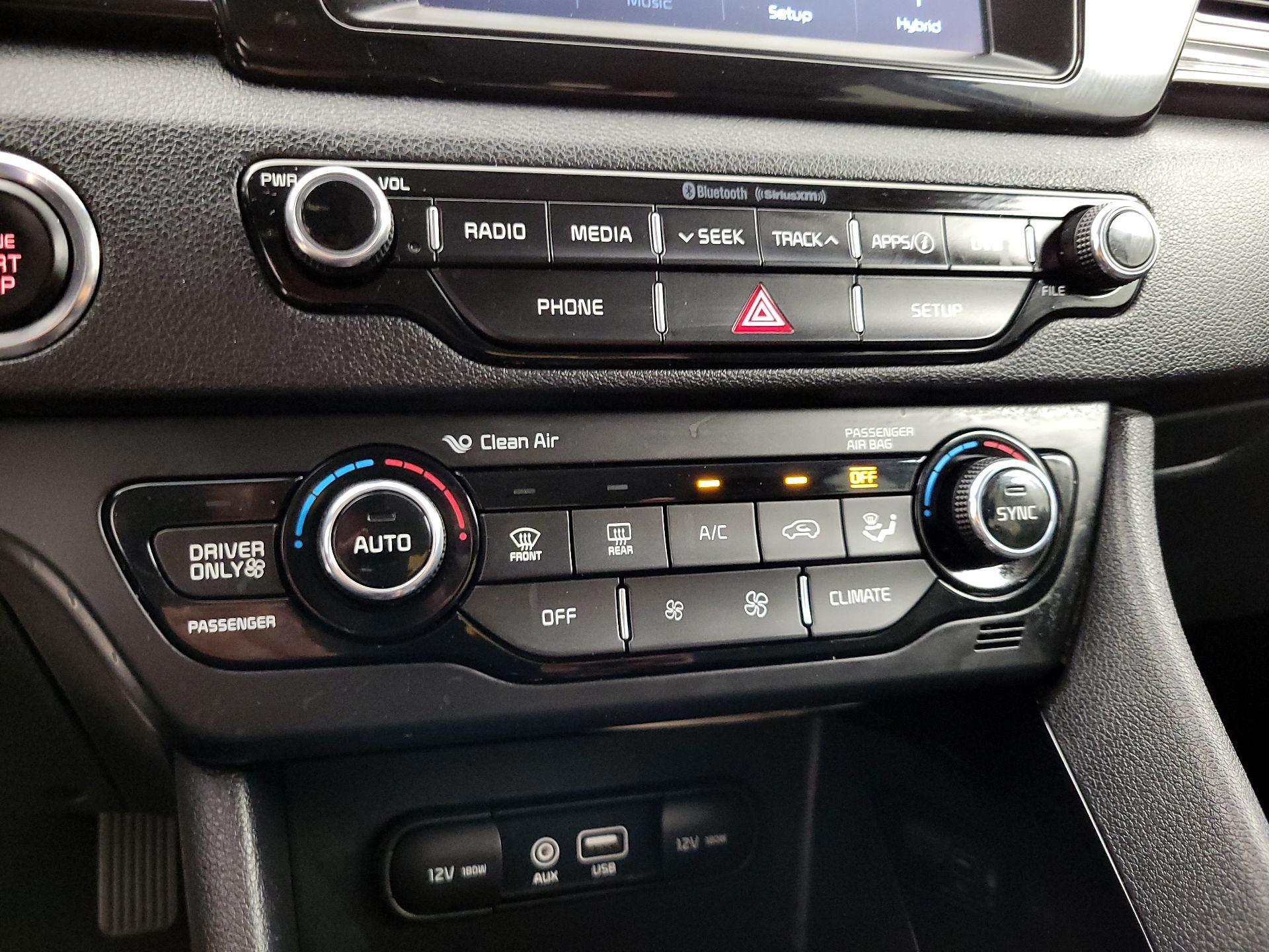 Thumbnail: 2017 Kia Niro - 16