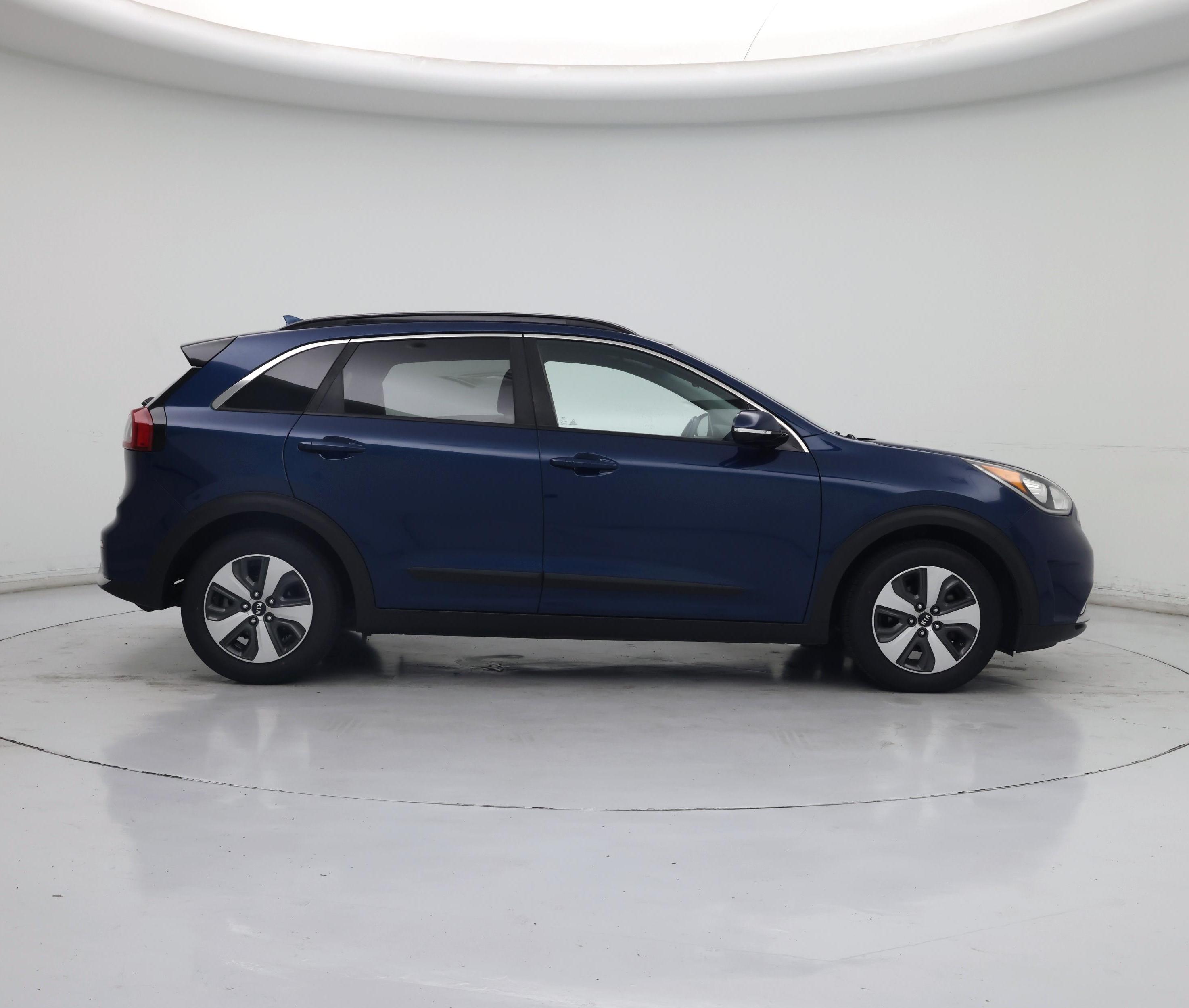 Thumbnail: 2017 Kia Niro - 7
