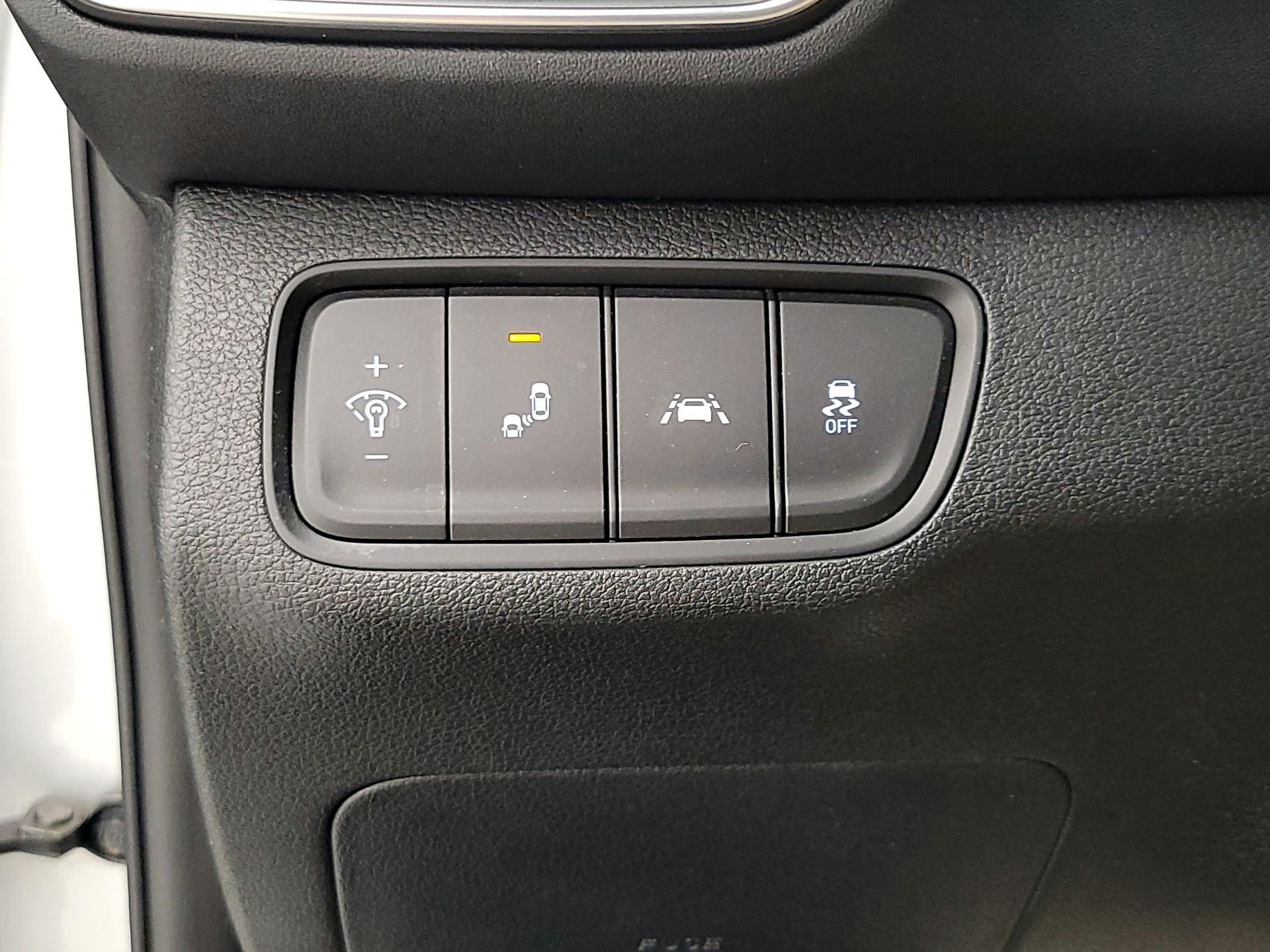 Thumbnail: 2019 Hyundai Santa Fe - 13