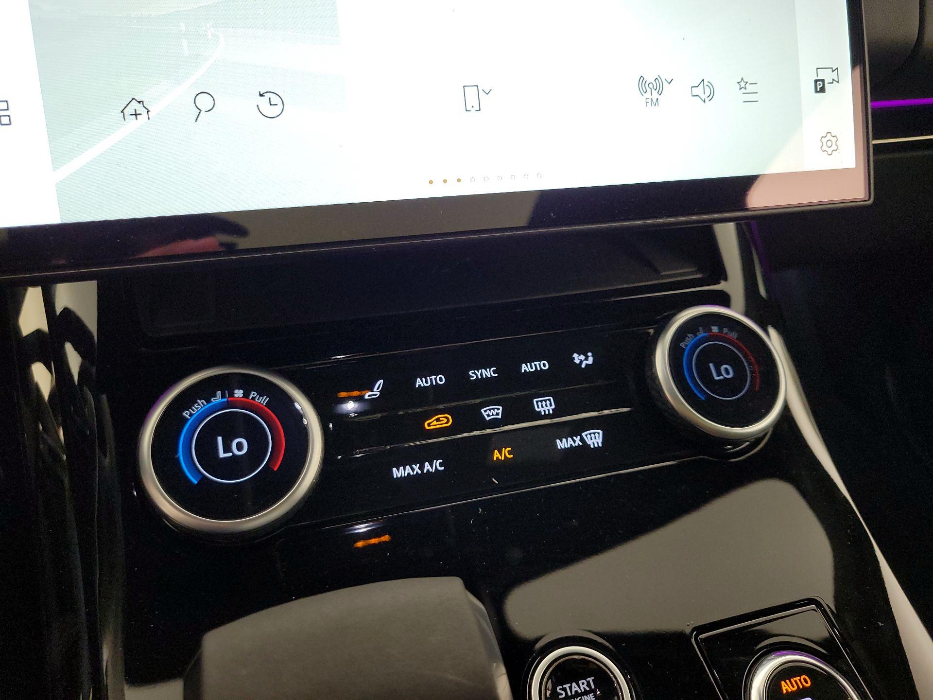 Thumbnail: 2023 Land Rover Range Rover Sport - 16
