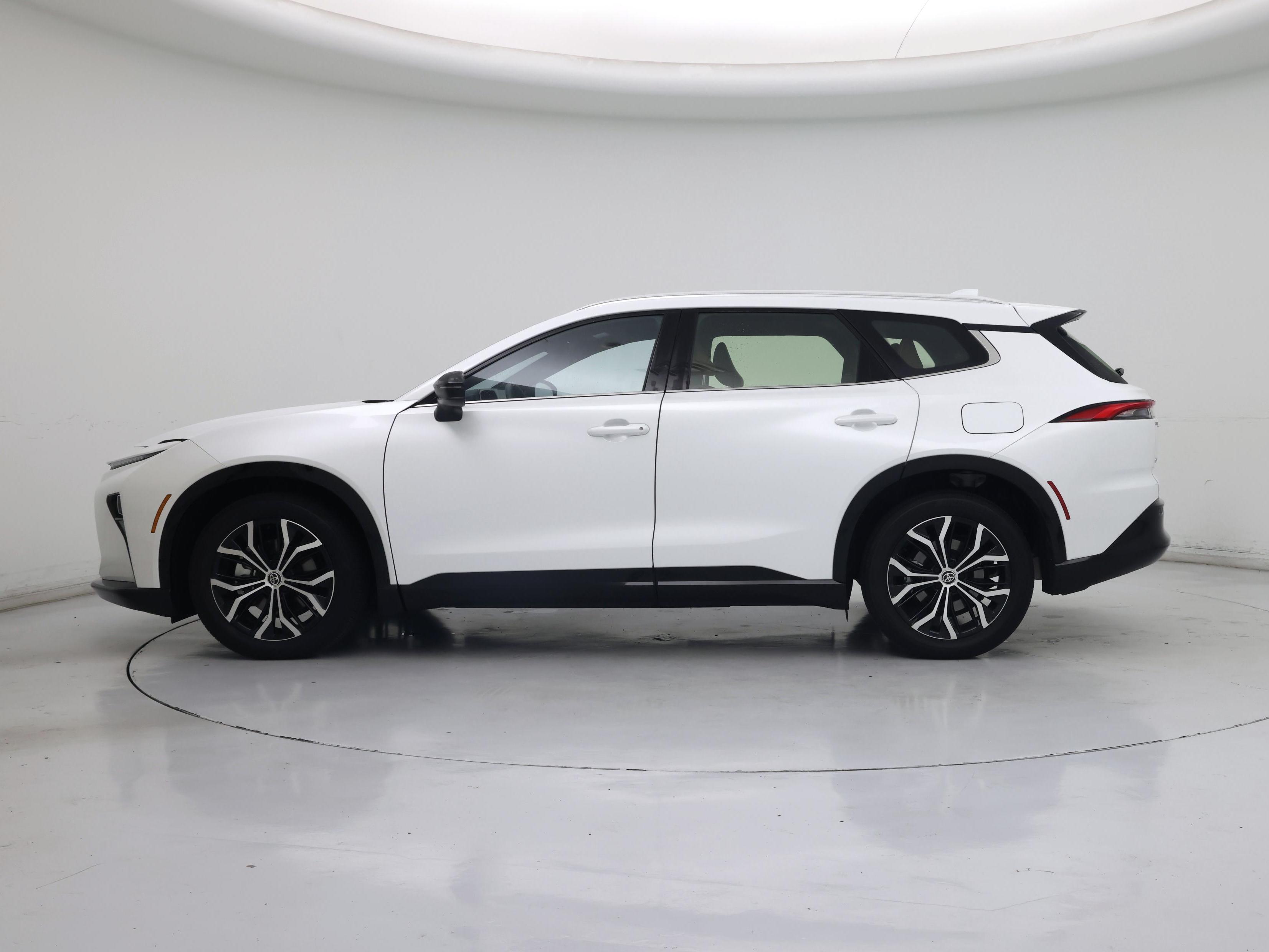 Thumbnail: 2025 Toyota Crown Signia - 3