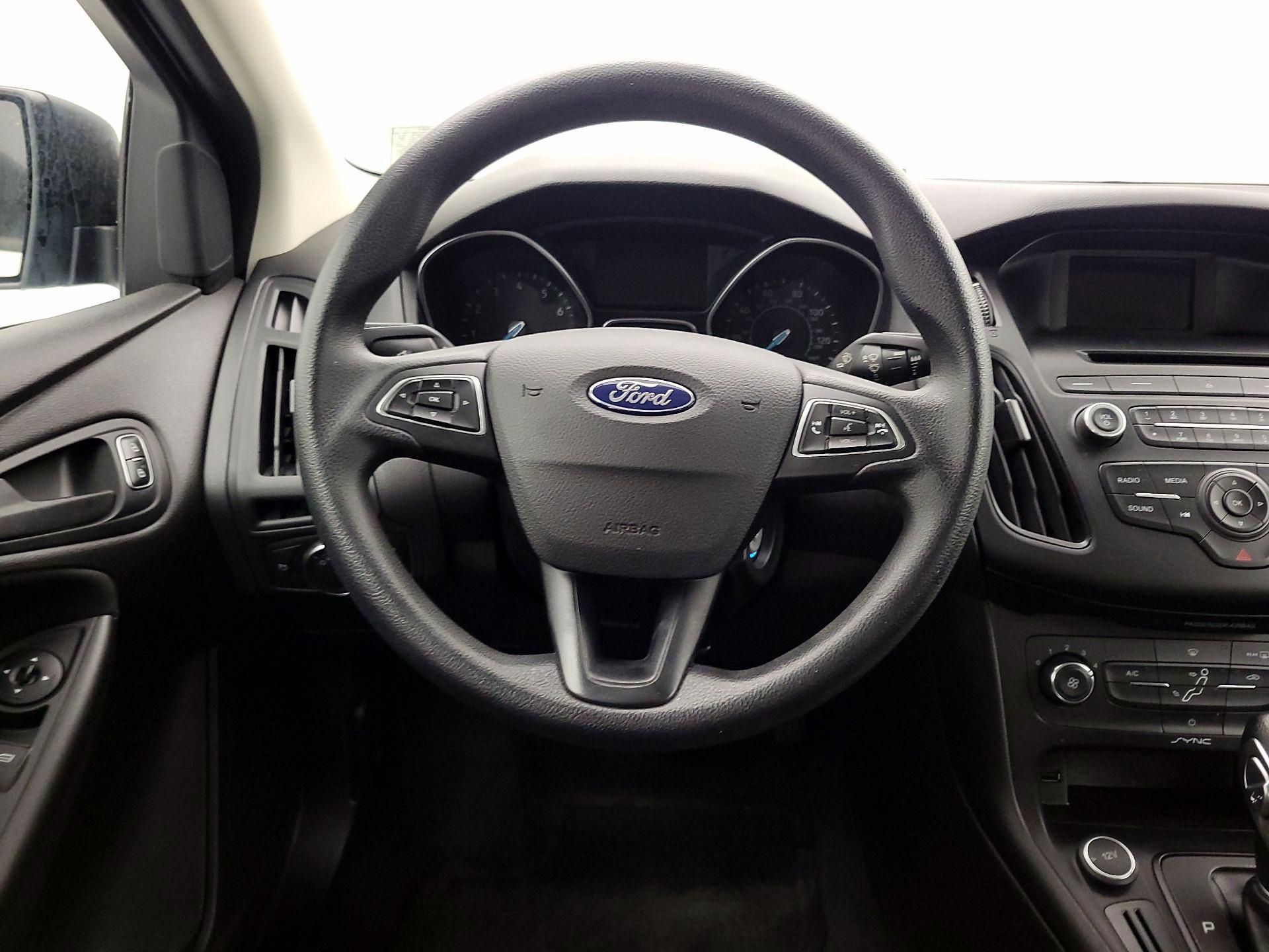 Thumbnail: 2017 Ford Focus - 10