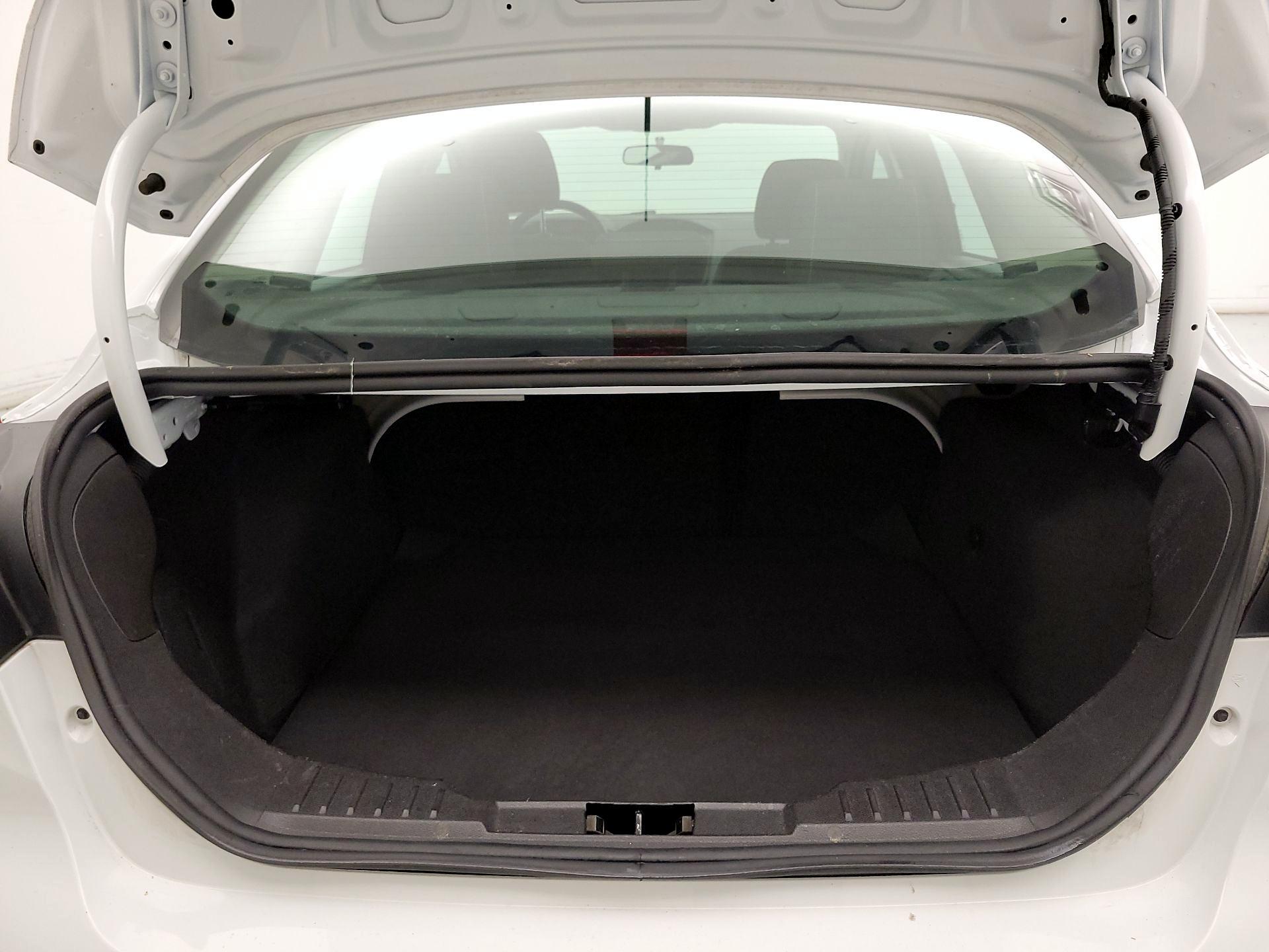 Thumbnail: 2017 Ford Focus - 17