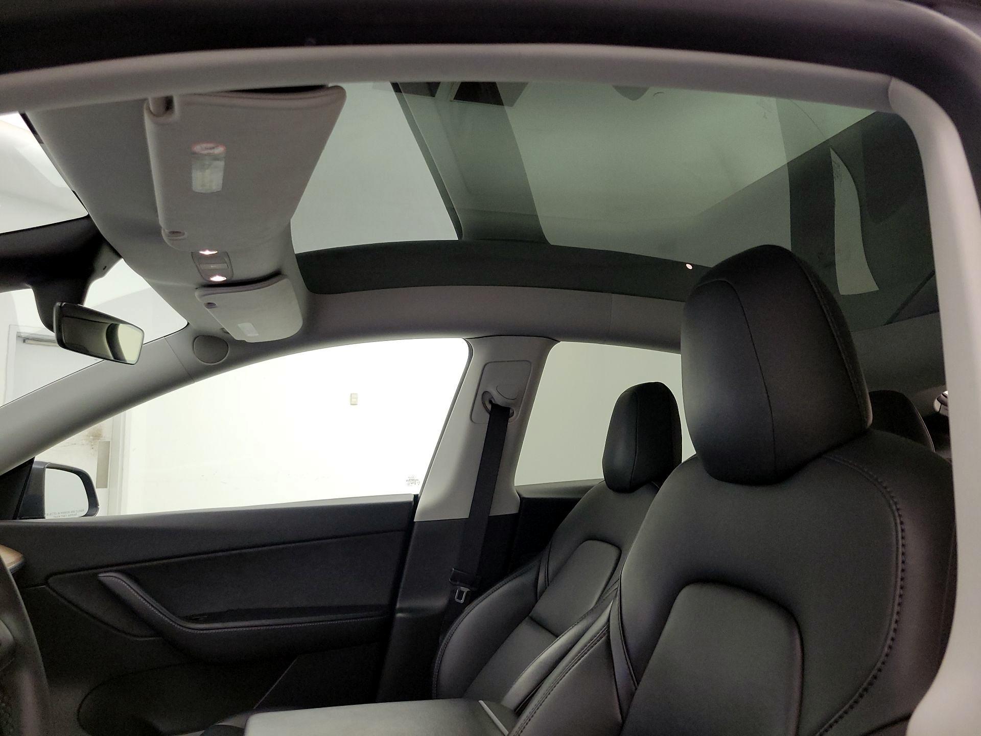 Thumbnail: 2023 Tesla Model 3 - 18