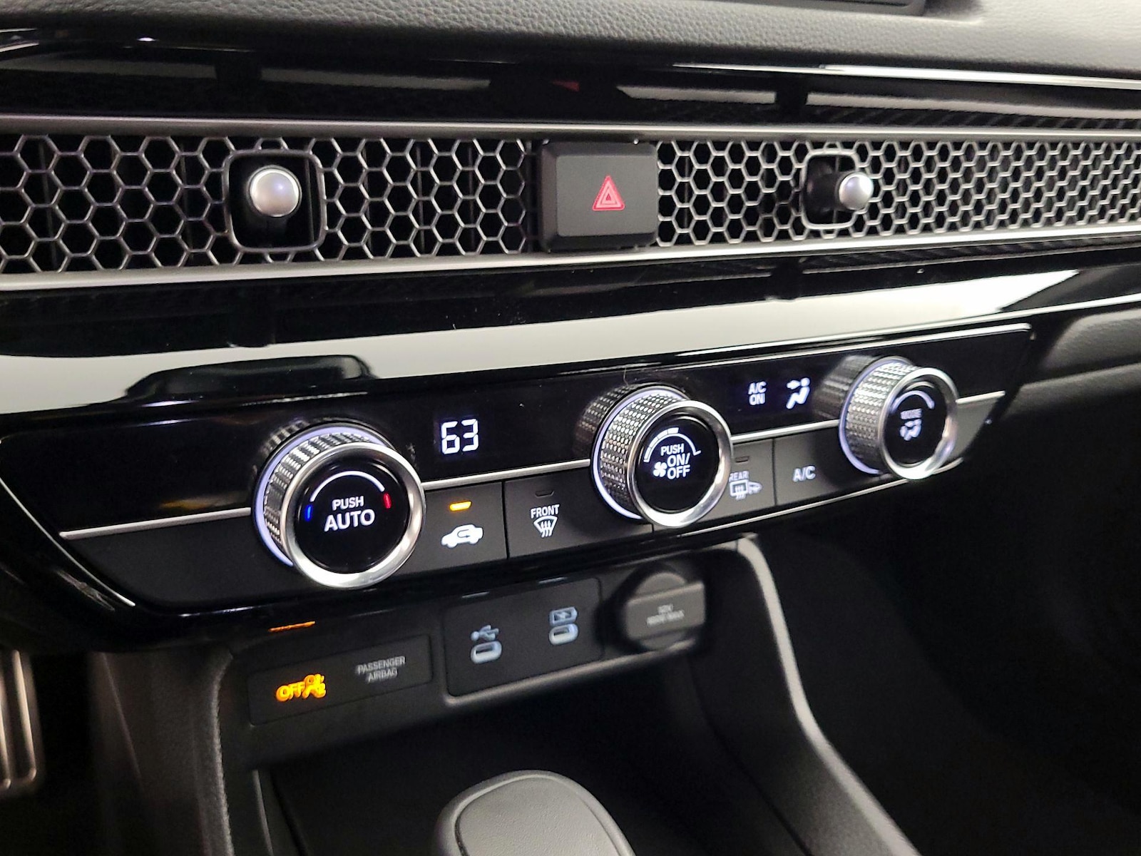 2025 Honda Civic Sport - Photo 17