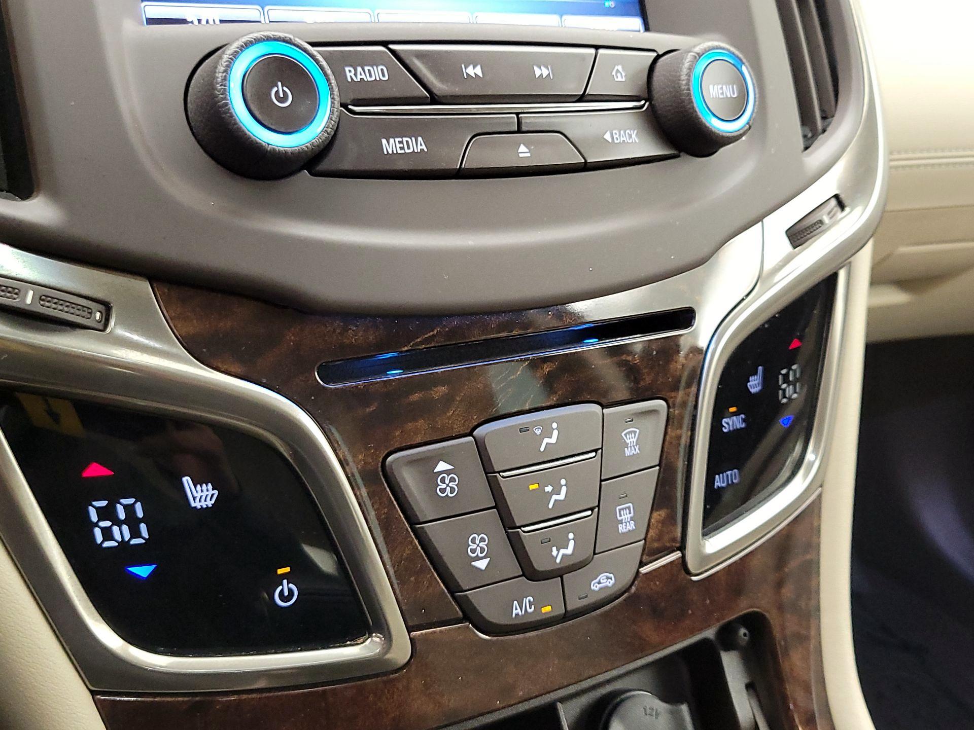 Thumbnail: 2016 Buick LaCrosse - 16