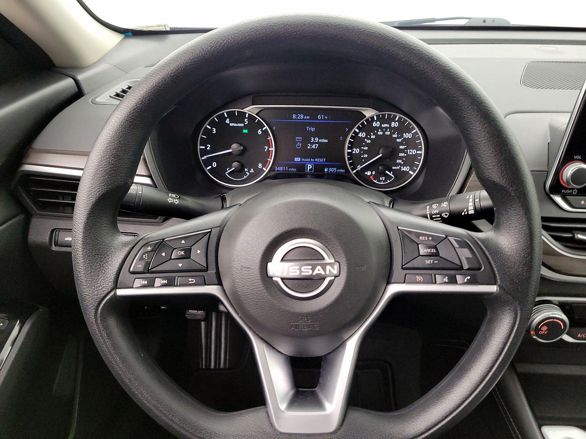 Thumbnail: 2023 Nissan Altima - 10