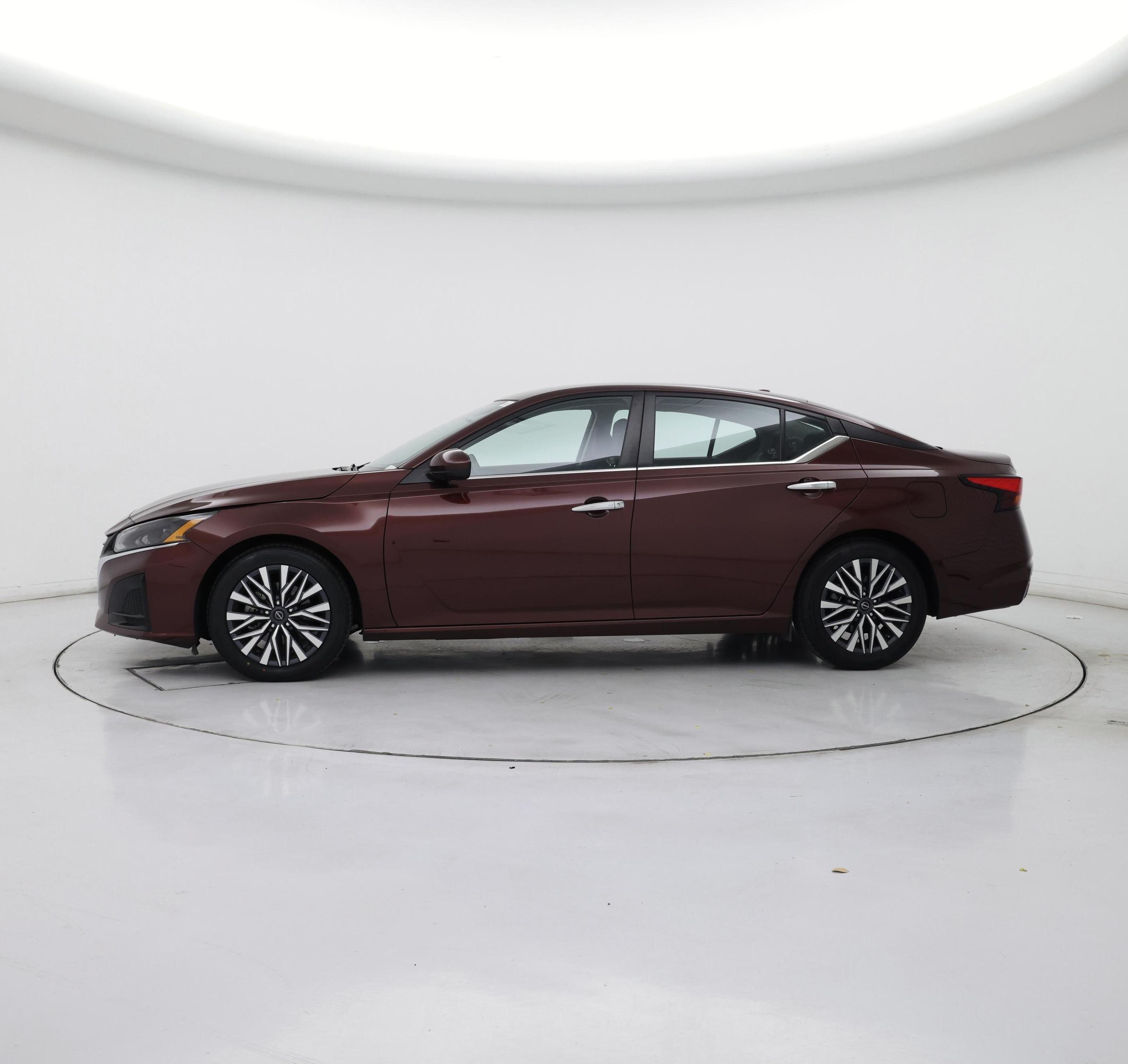 Thumbnail: 2023 Nissan Altima - 3