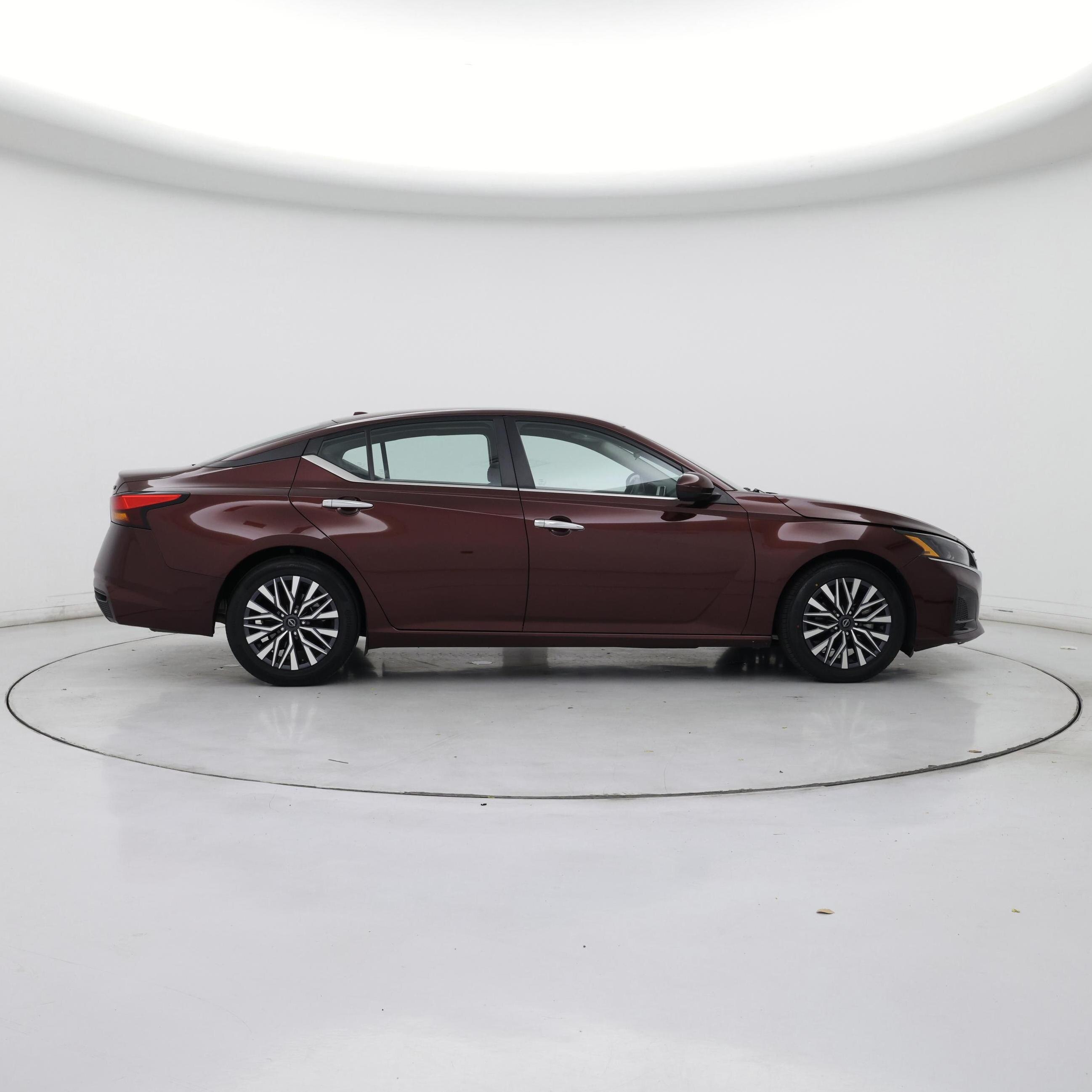 Thumbnail: 2023 Nissan Altima - 7