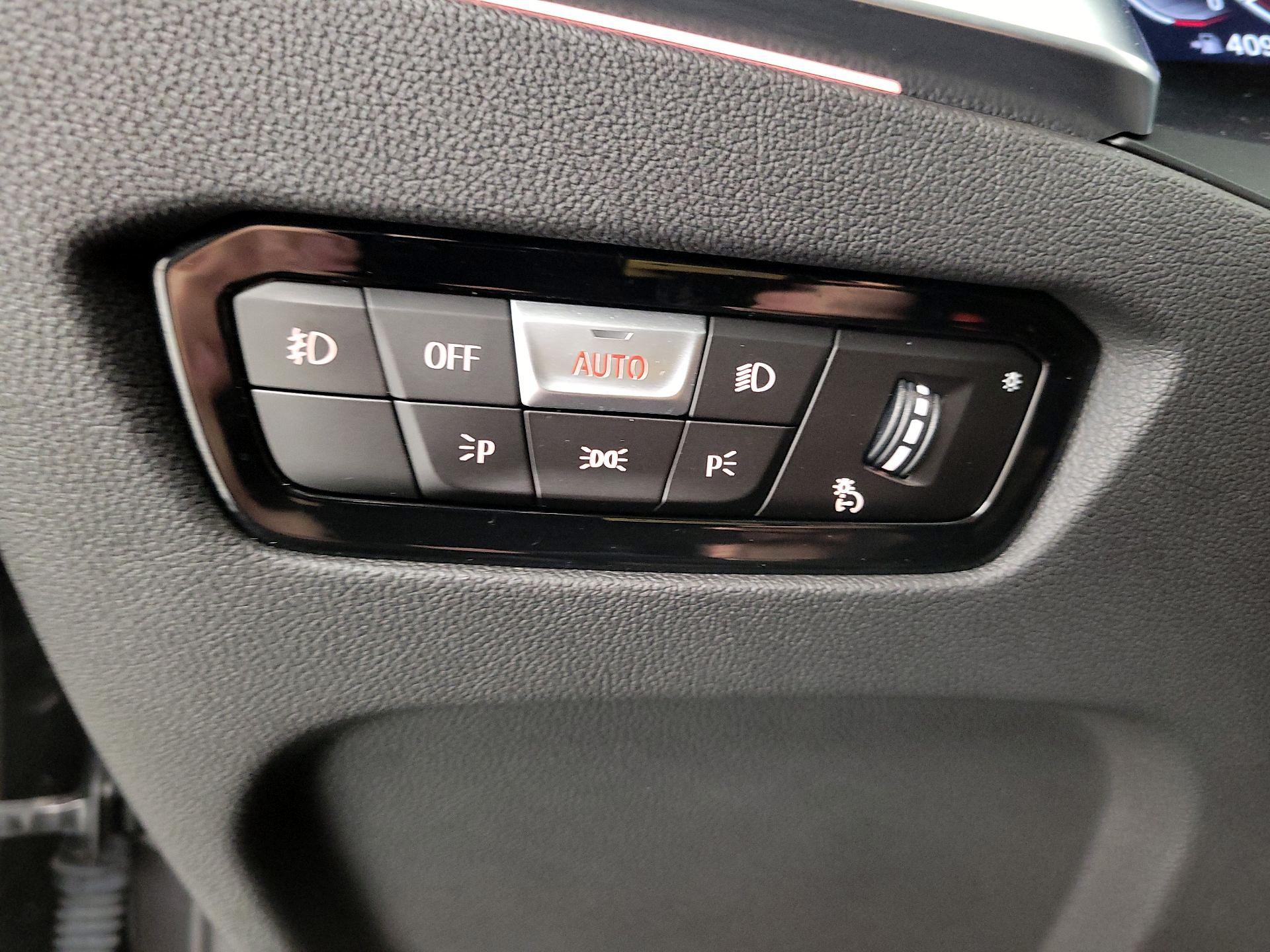 Thumbnail: 2022 BMW 3 Series - 13