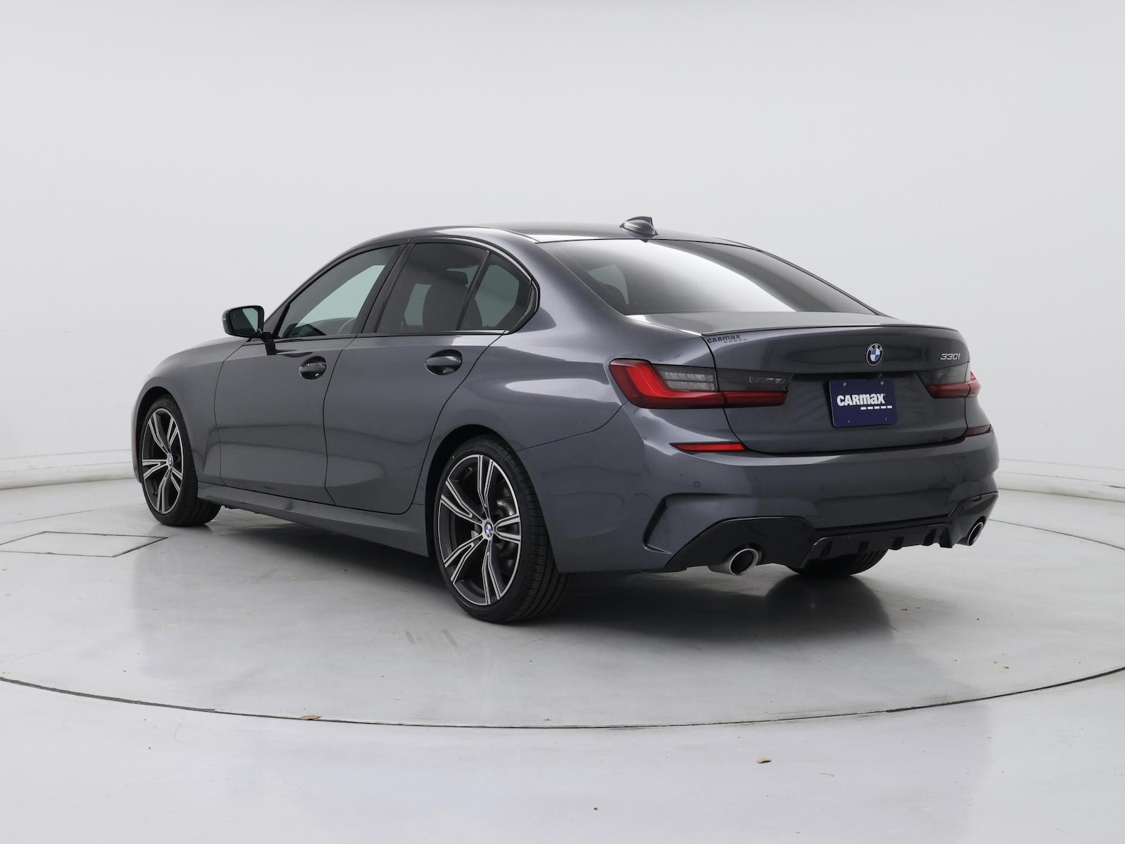 2022 BMW 3 Series 330i - Photo 3