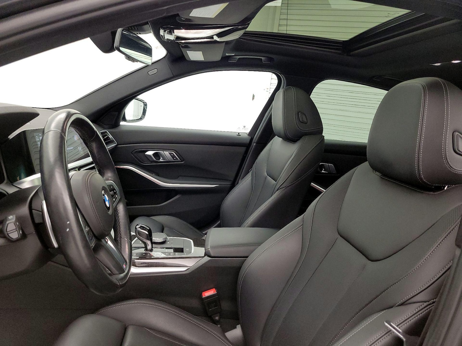 2022 BMW 3 Series 330i - Photo 21