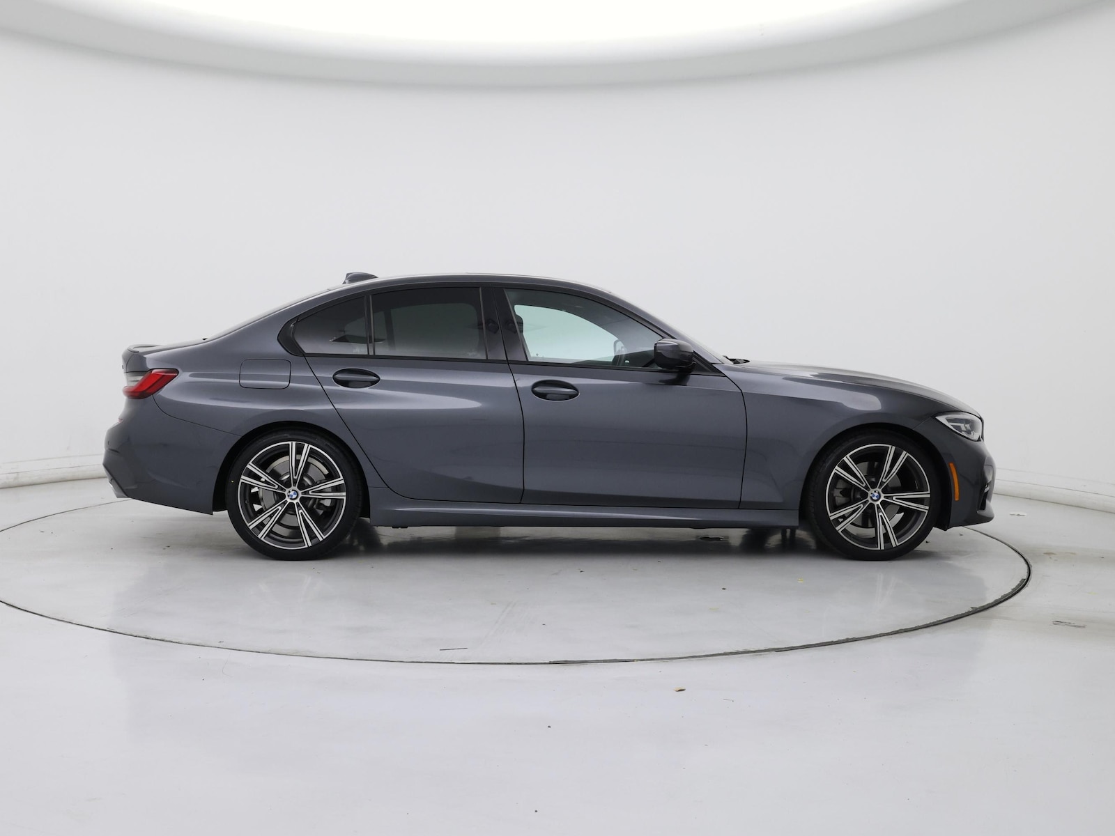 2022 BMW 3 Series 330i - Photo 8