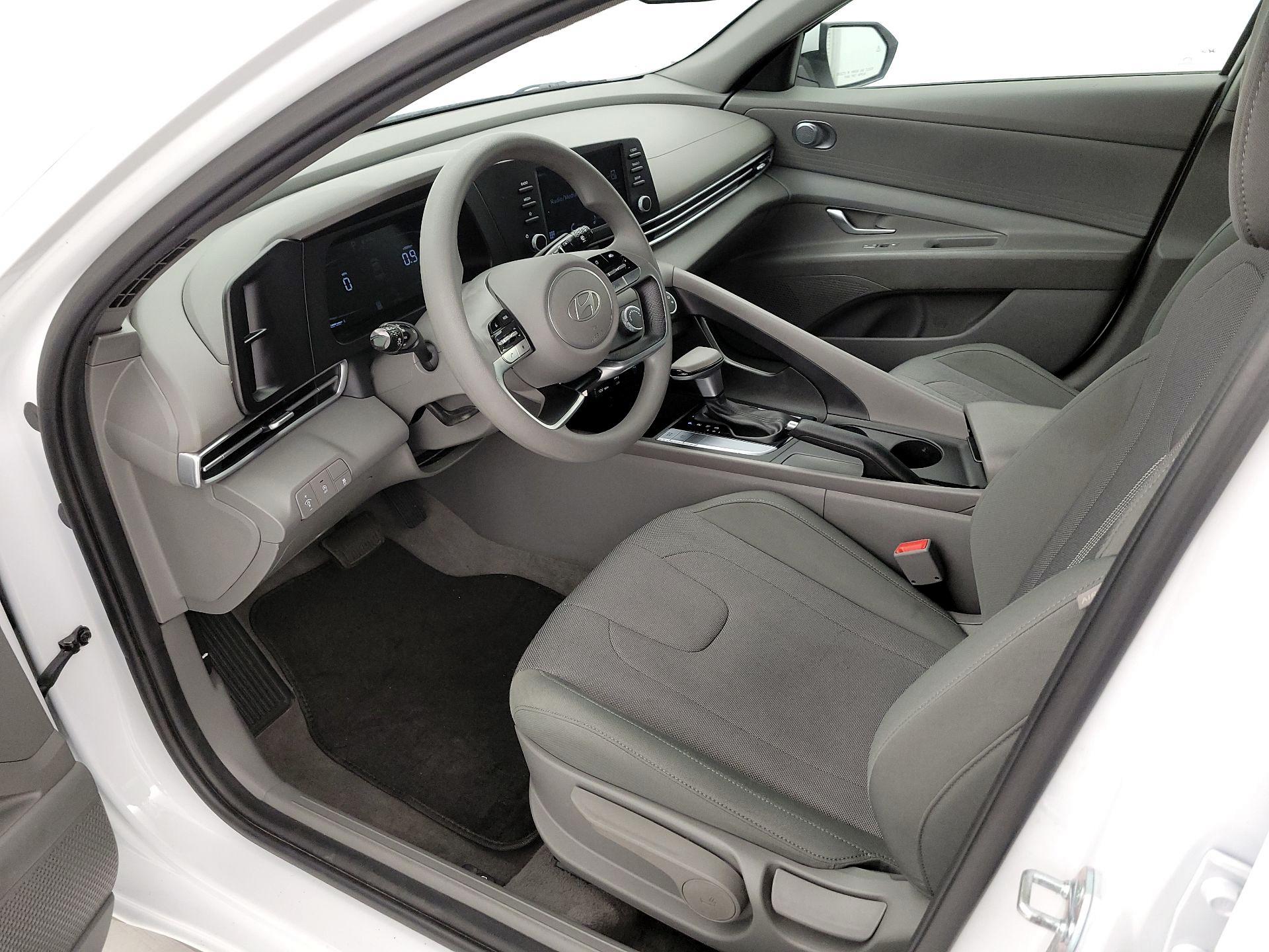 Thumbnail: 2025 Hyundai Elantra - 11