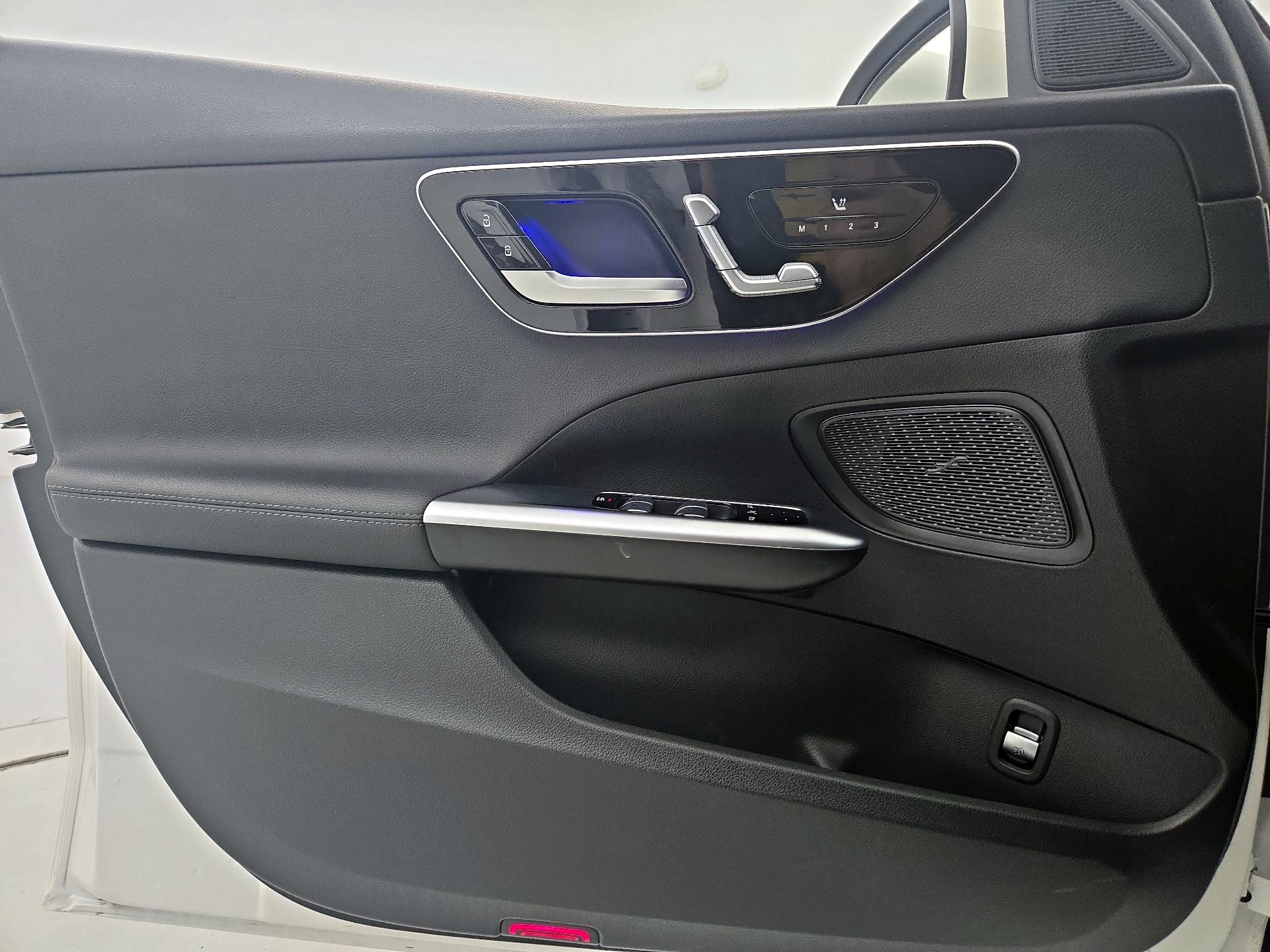 Thumbnail: 2022 Mercedes-Benz C-Class - 12