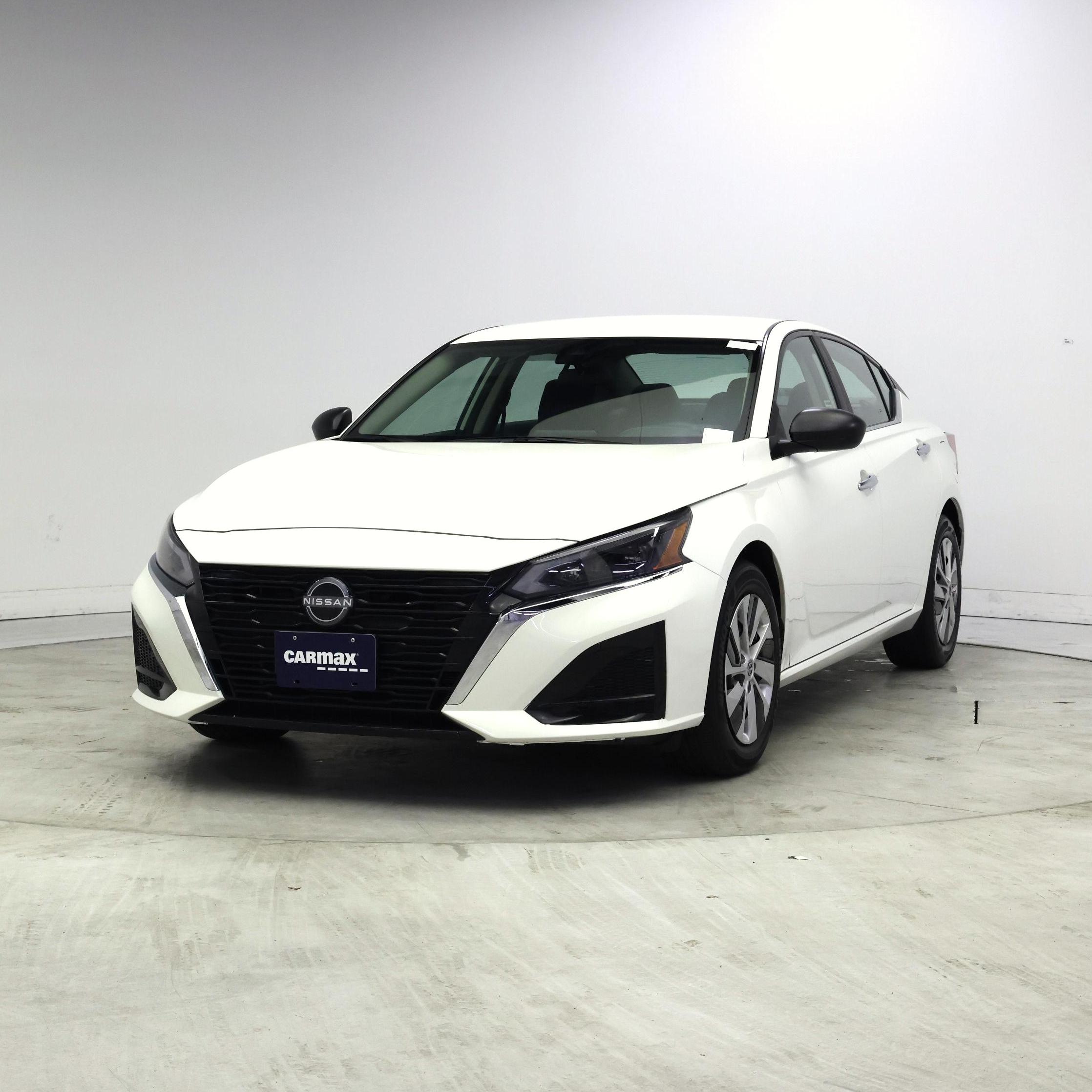 Thumbnail: 2025 Nissan Altima - 4