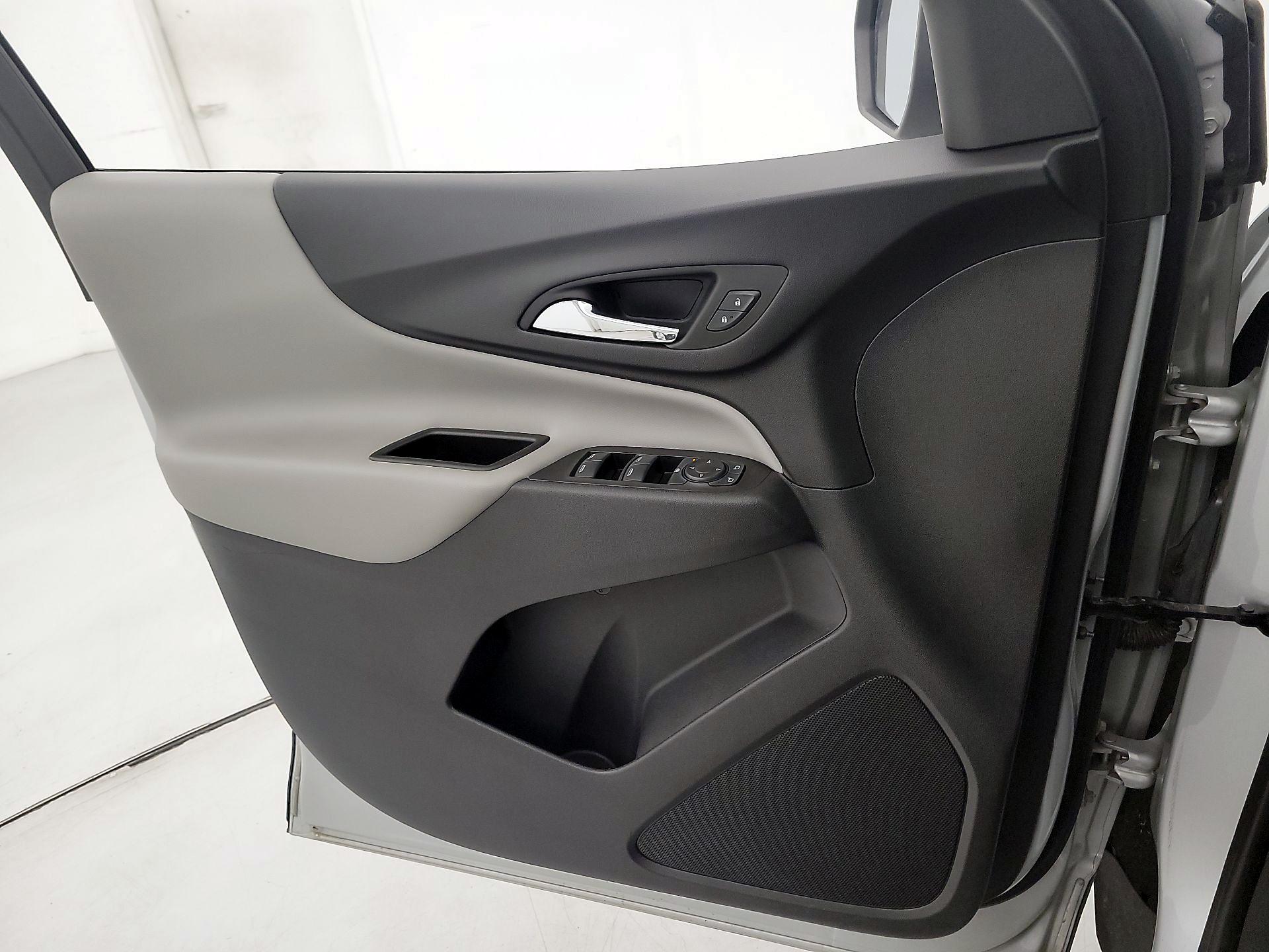 Thumbnail: 2022 Chevrolet Equinox - 12