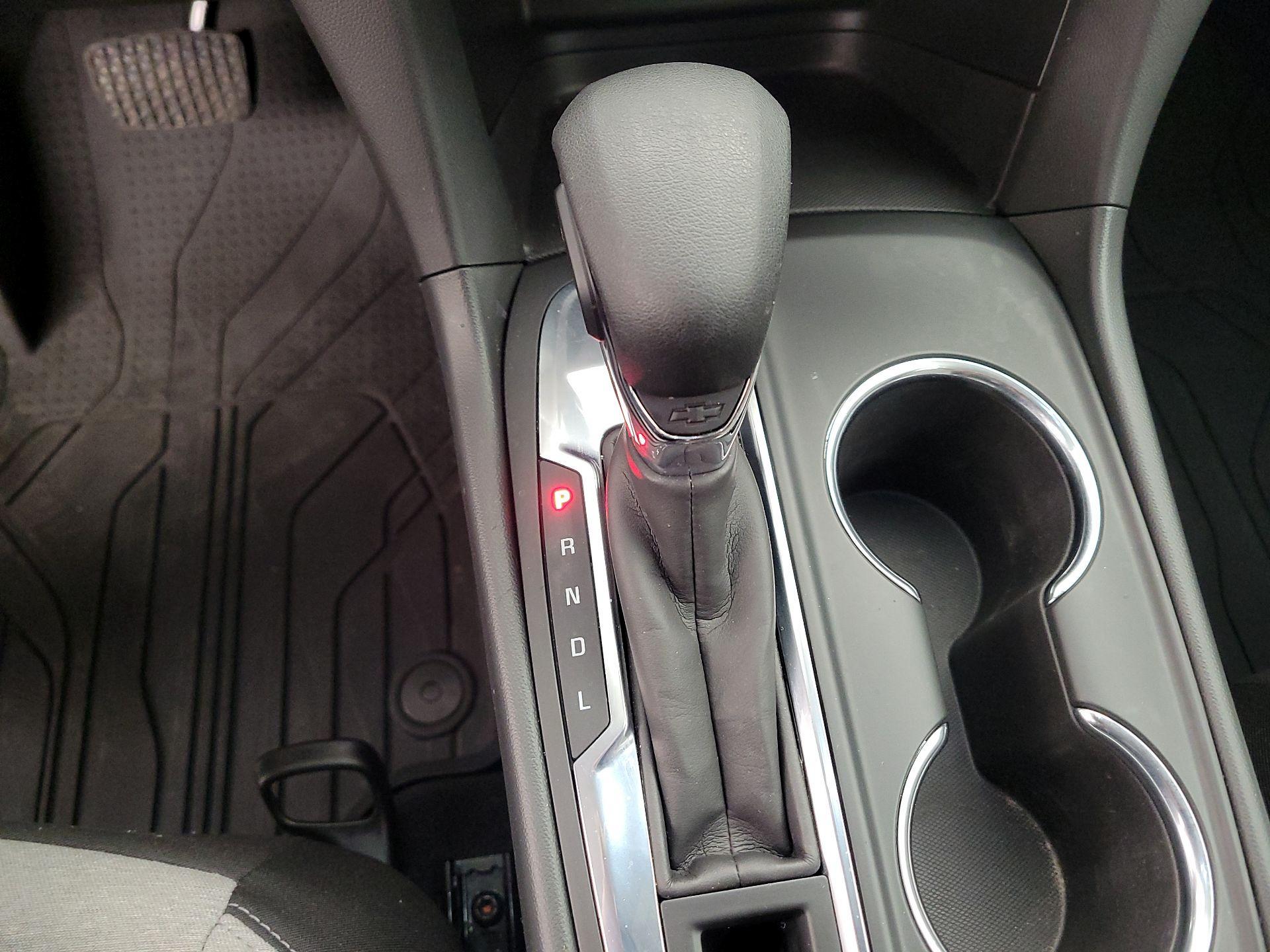 Thumbnail: 2022 Chevrolet Equinox - 17