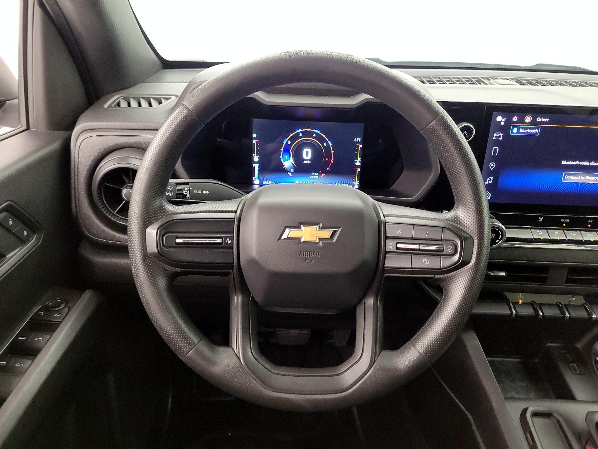 Thumbnail: 2023 Chevrolet Colorado - 10