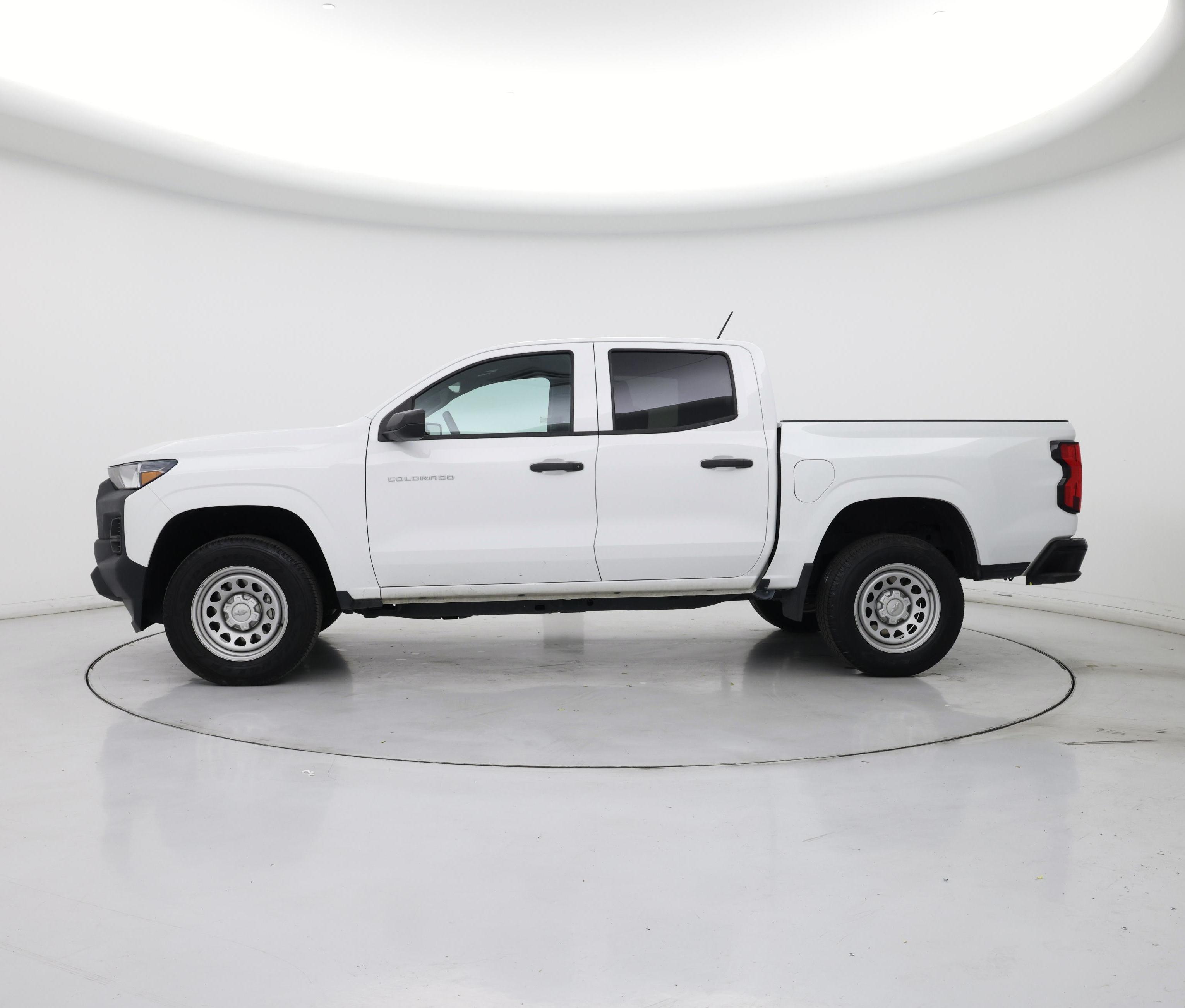 Thumbnail: 2023 Chevrolet Colorado - 3