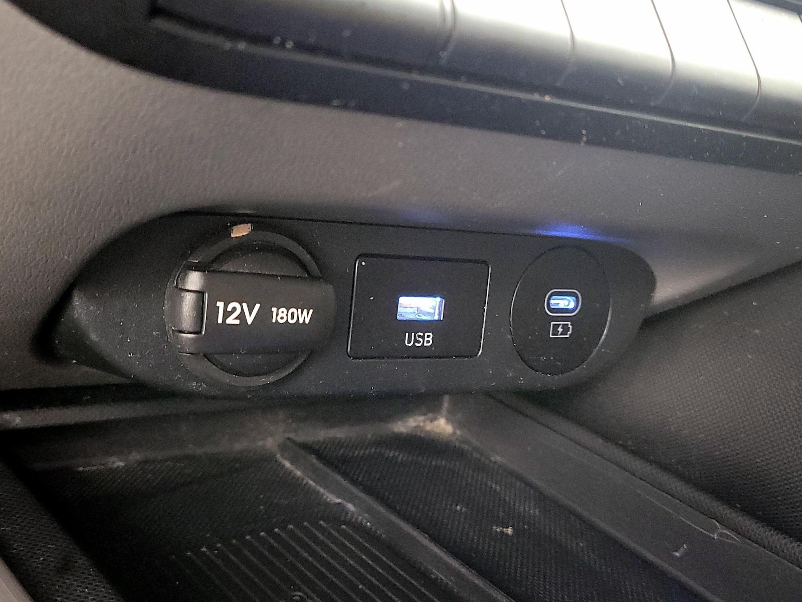 2025 Hyundai Elantra SEL - Photo 19