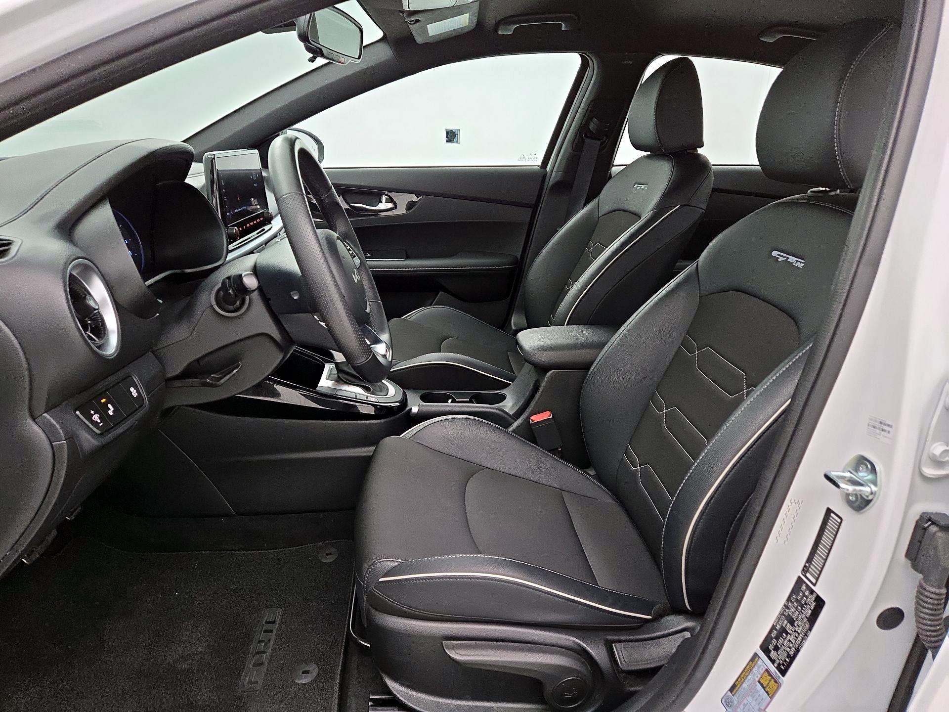 Thumbnail: 2023 Kia Forte - 11