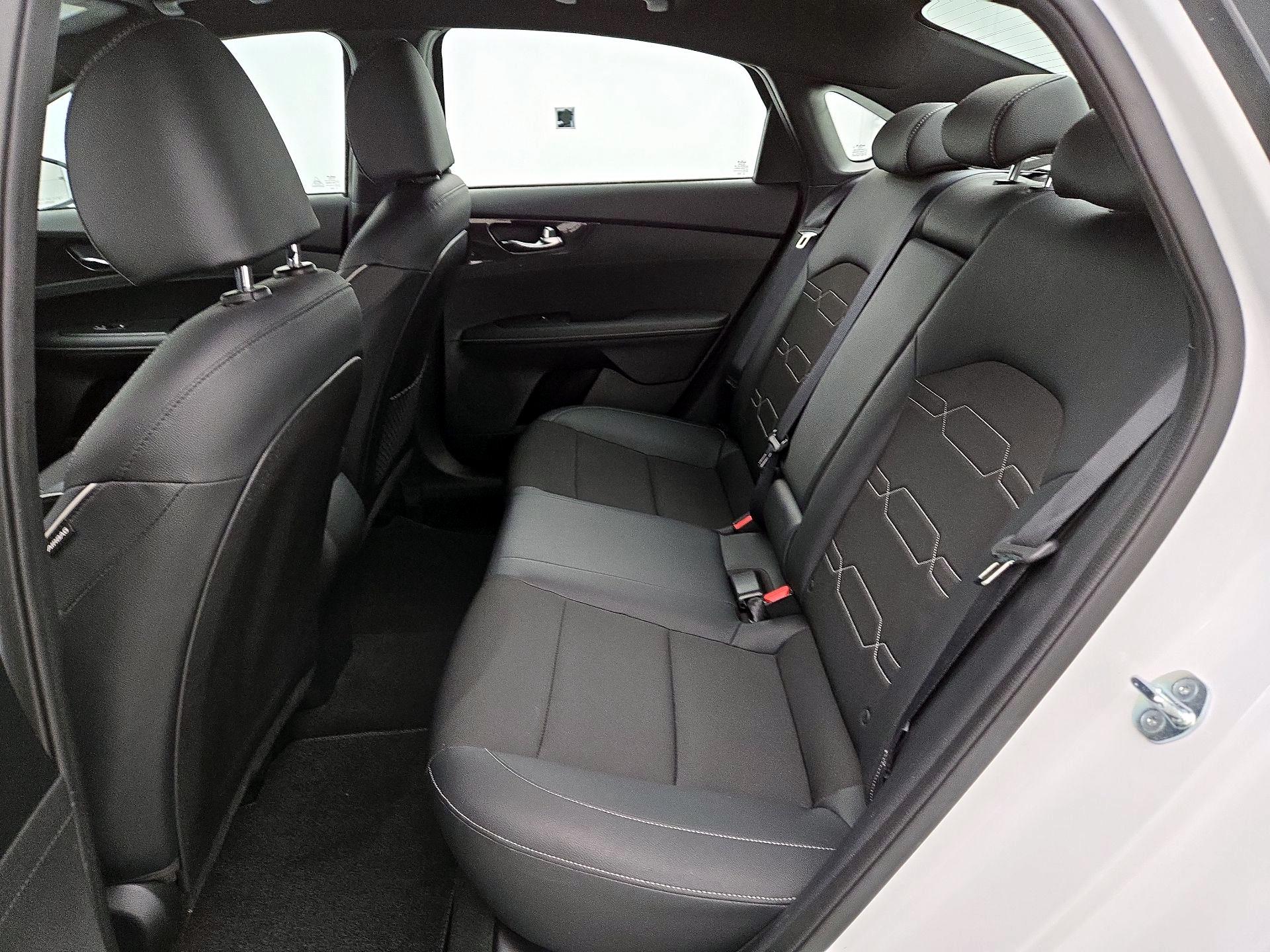 Thumbnail: 2023 Kia Forte - 20