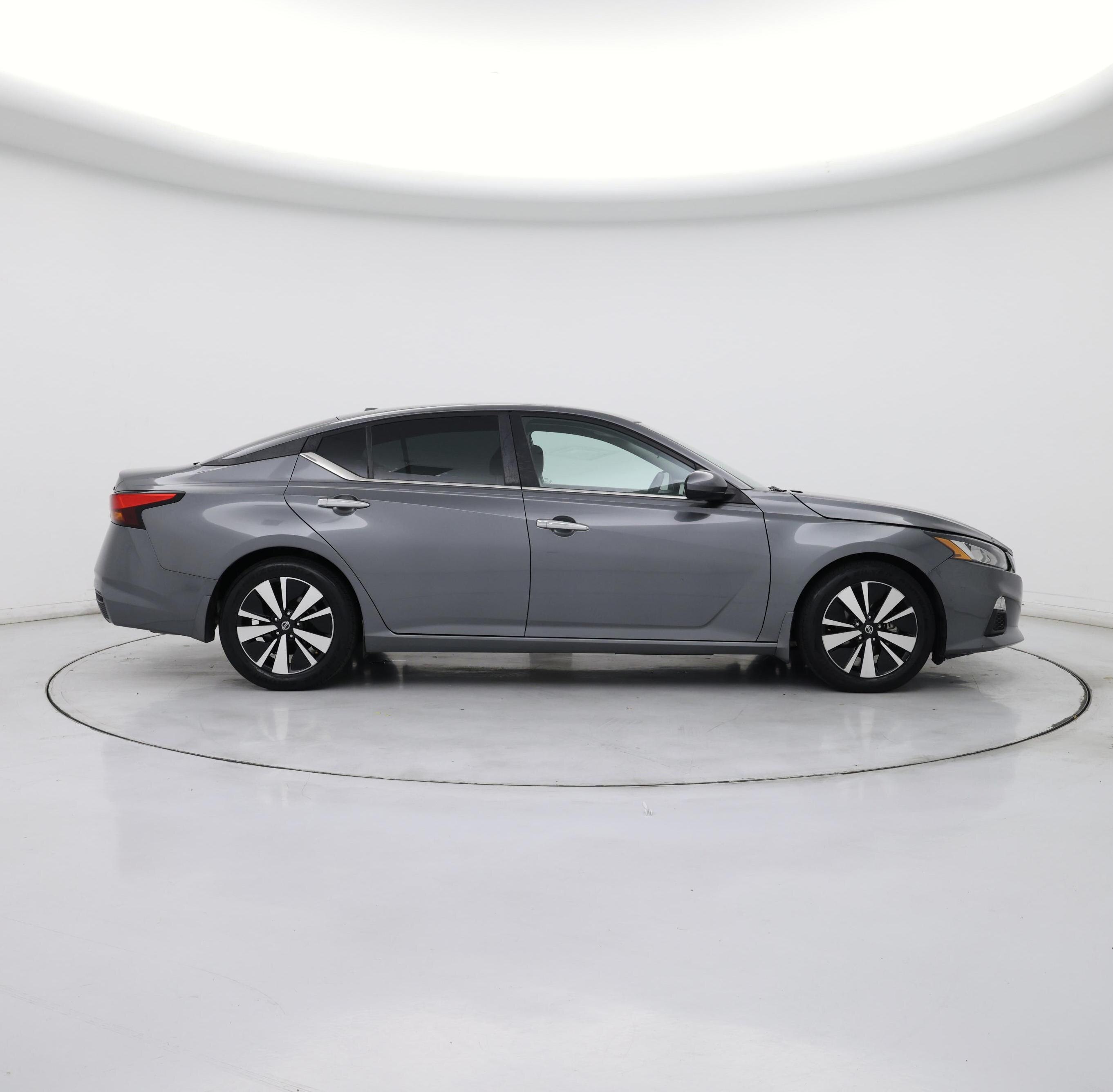 Thumbnail: 2022 Nissan Altima - 7