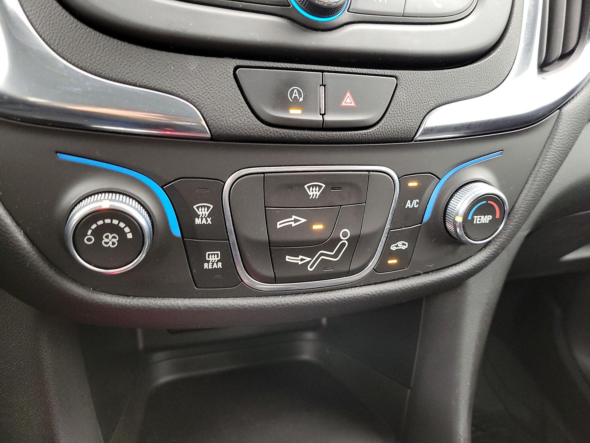 Thumbnail: 2022 Chevrolet Equinox - 16