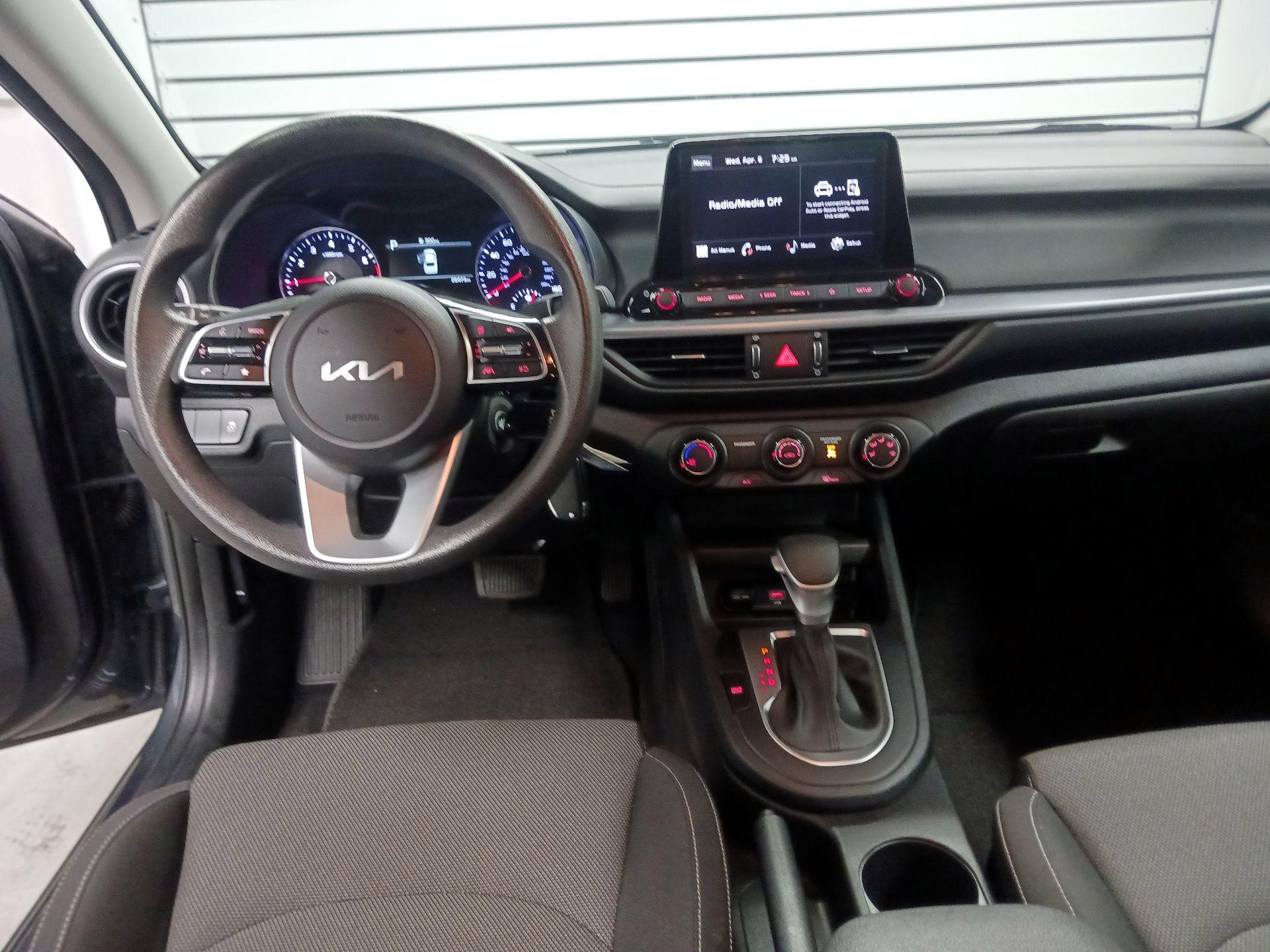 Thumbnail: 2023 Kia Forte - 9