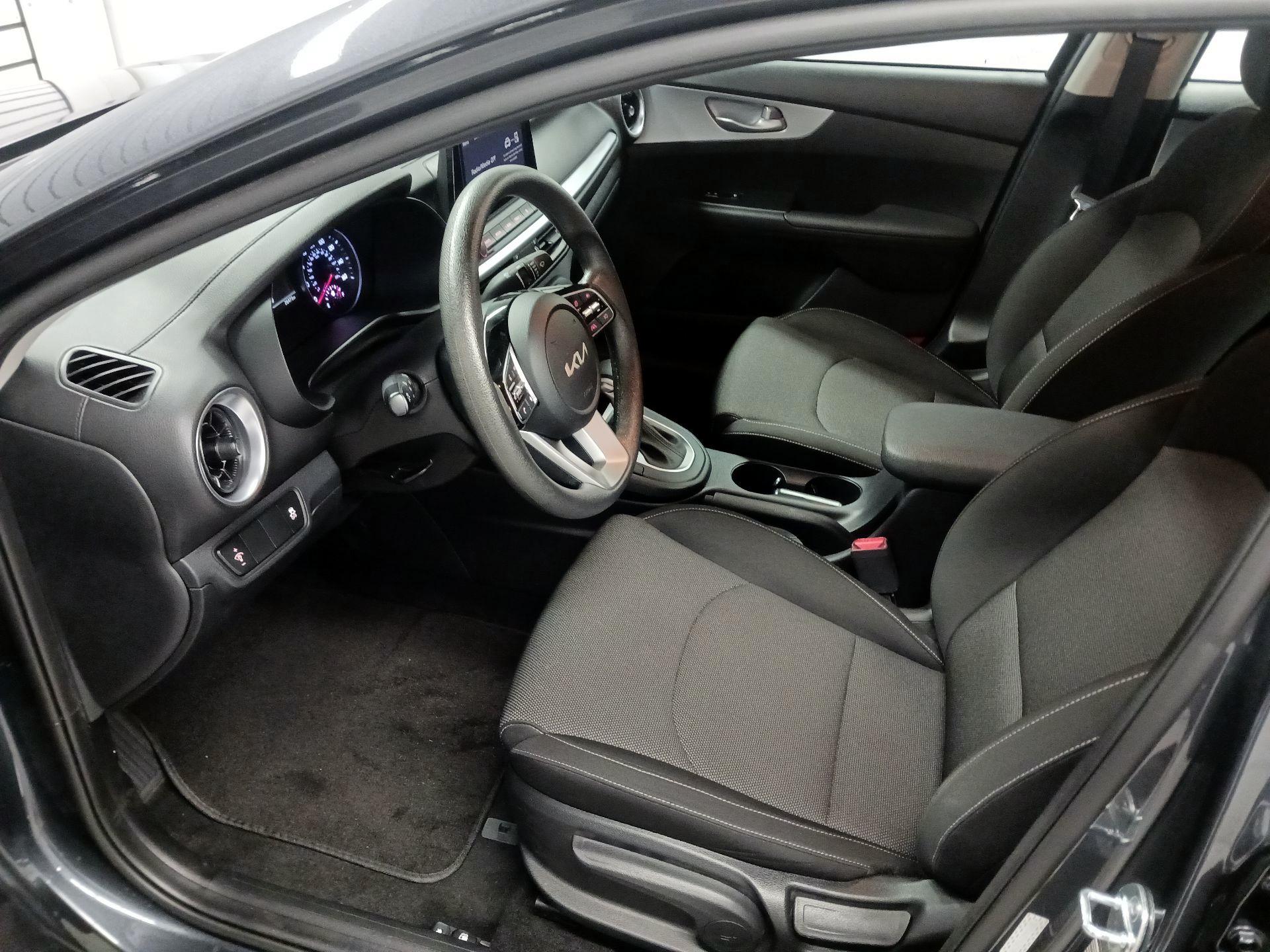 Thumbnail: 2023 Kia Forte - 11