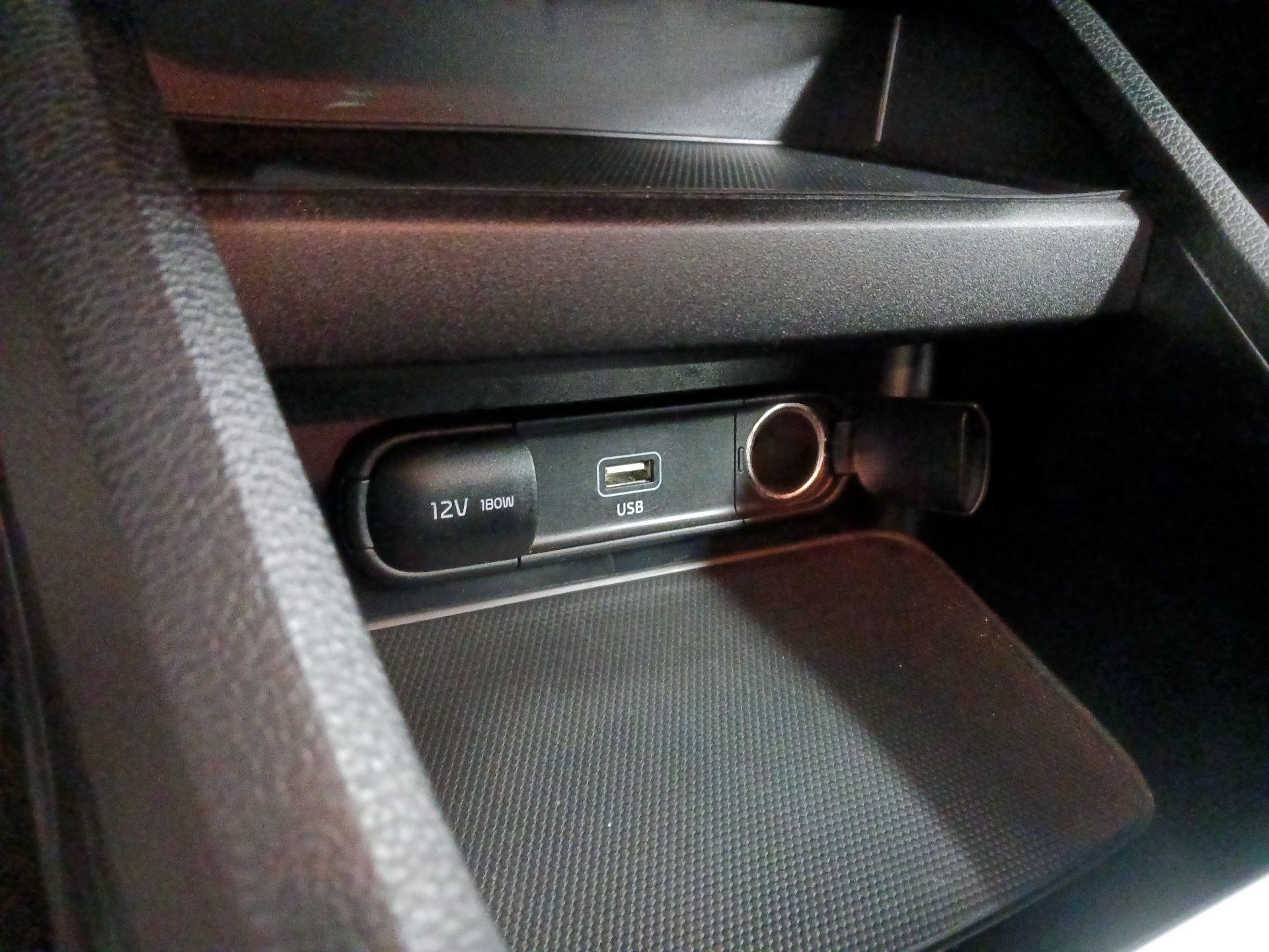 Thumbnail: 2023 Kia Forte - 18