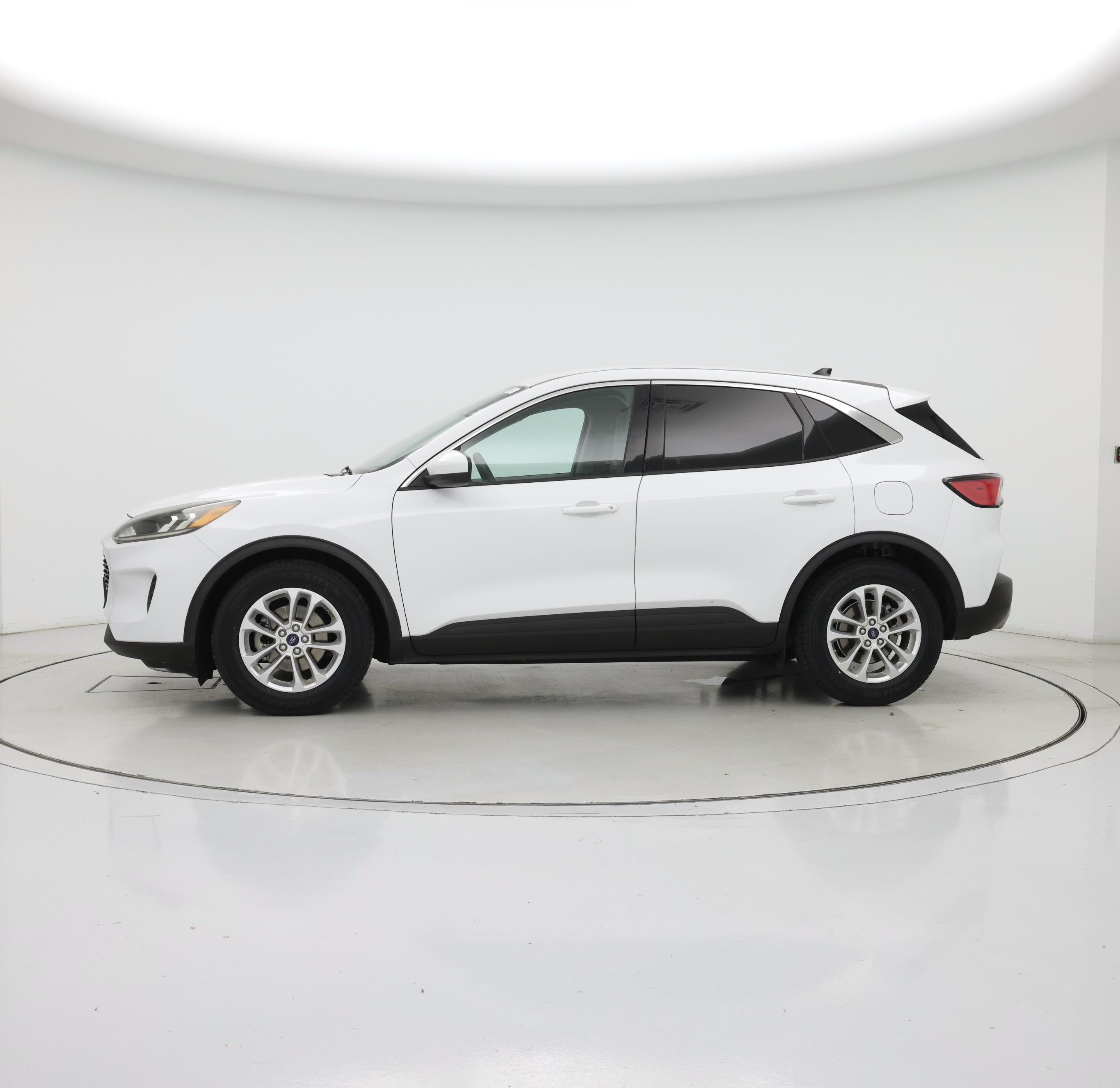 Thumbnail: 2020 Ford Escape - 3