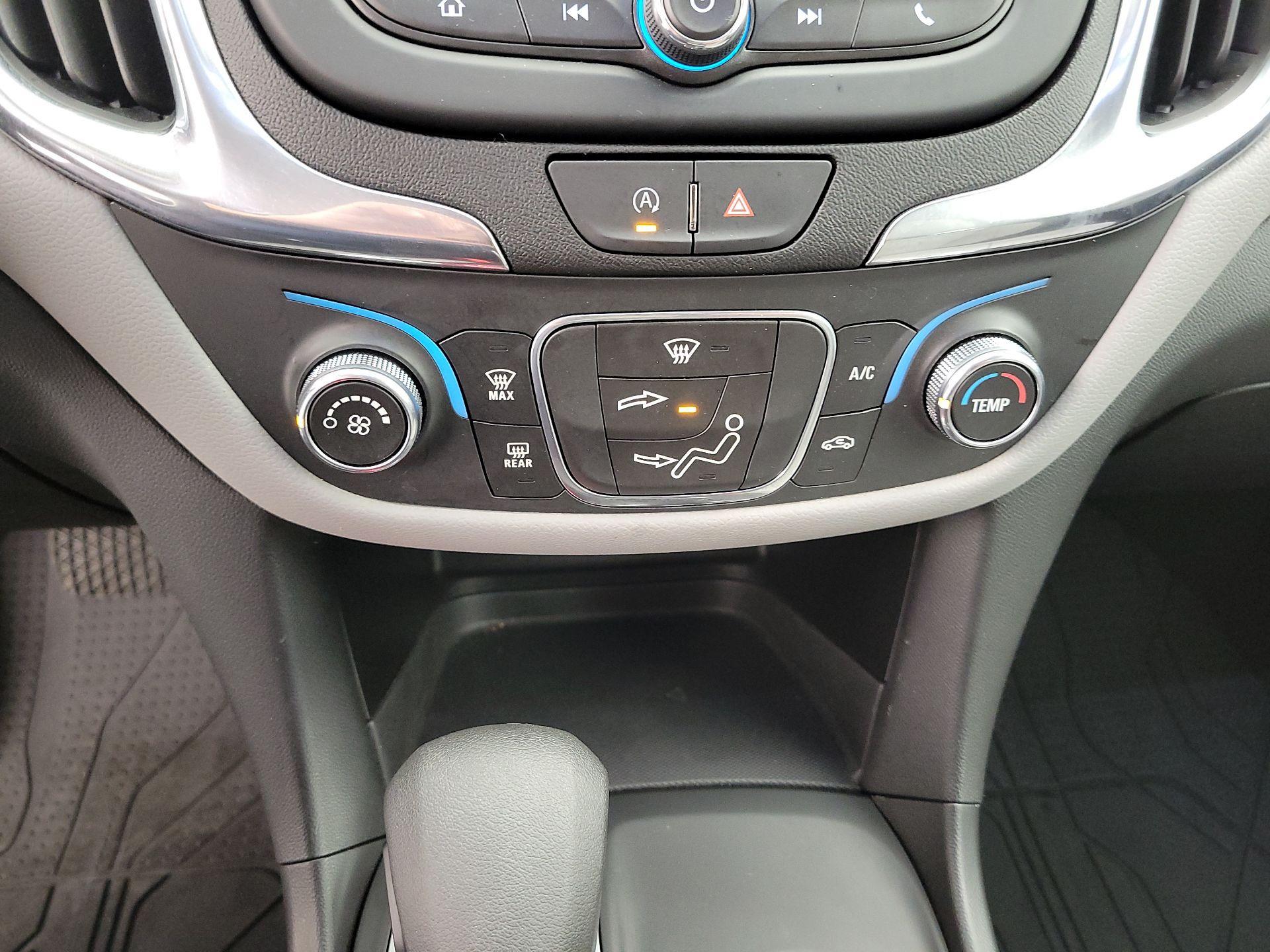 Thumbnail: 2022 Chevrolet Equinox - 16