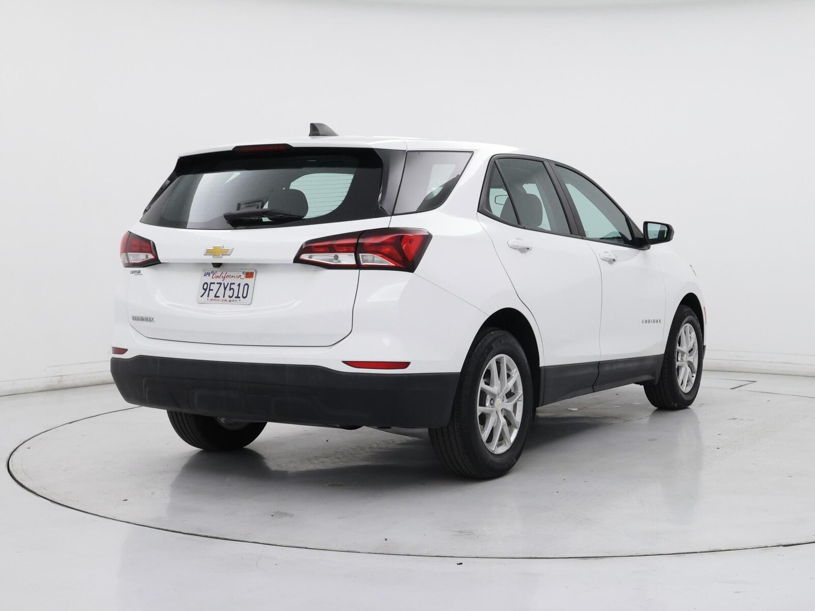 2022 Chevrolet Equinox LS - Photo 9