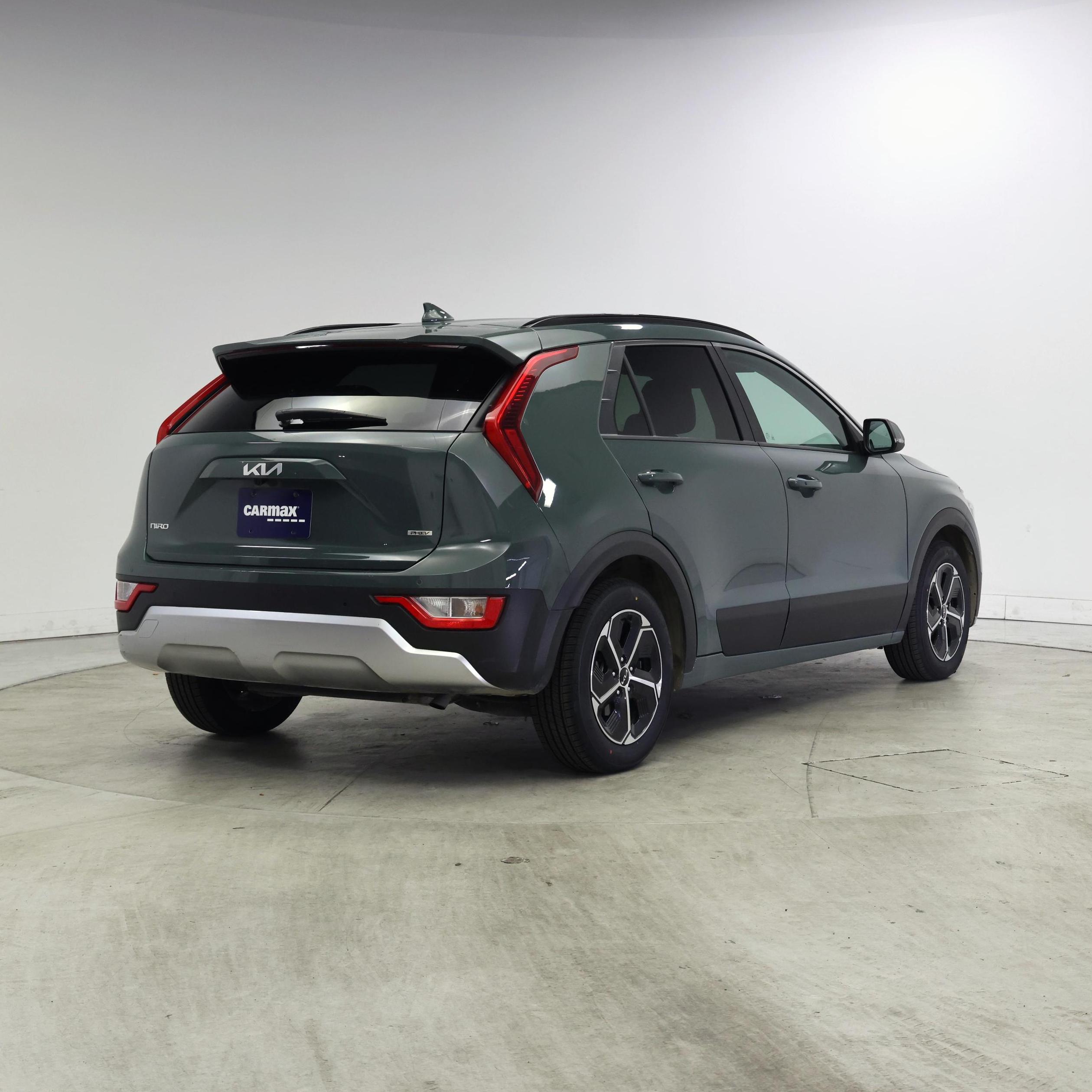 Thumbnail: 2023 Kia Niro - 8