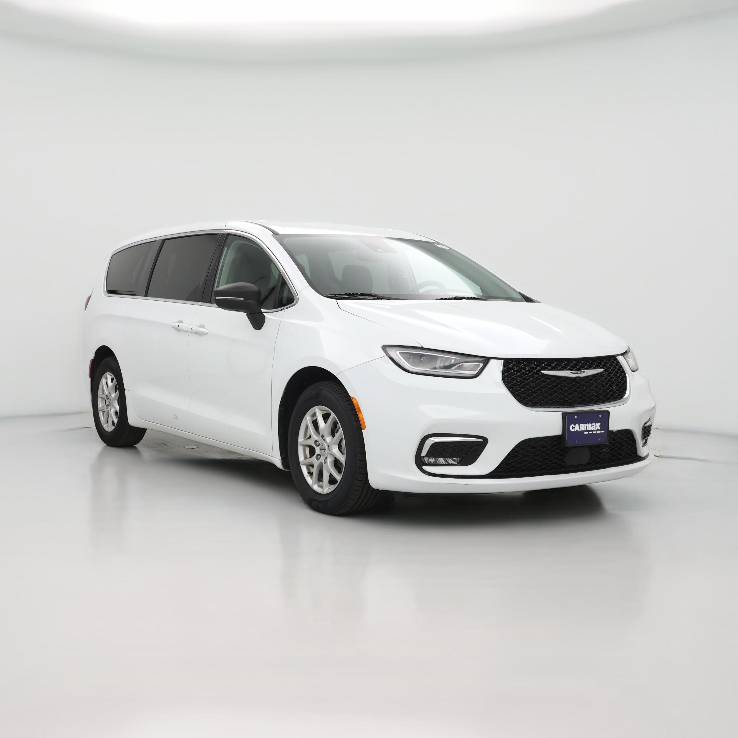 Thumbnail: 2023 Chrysler Pacifica - 1