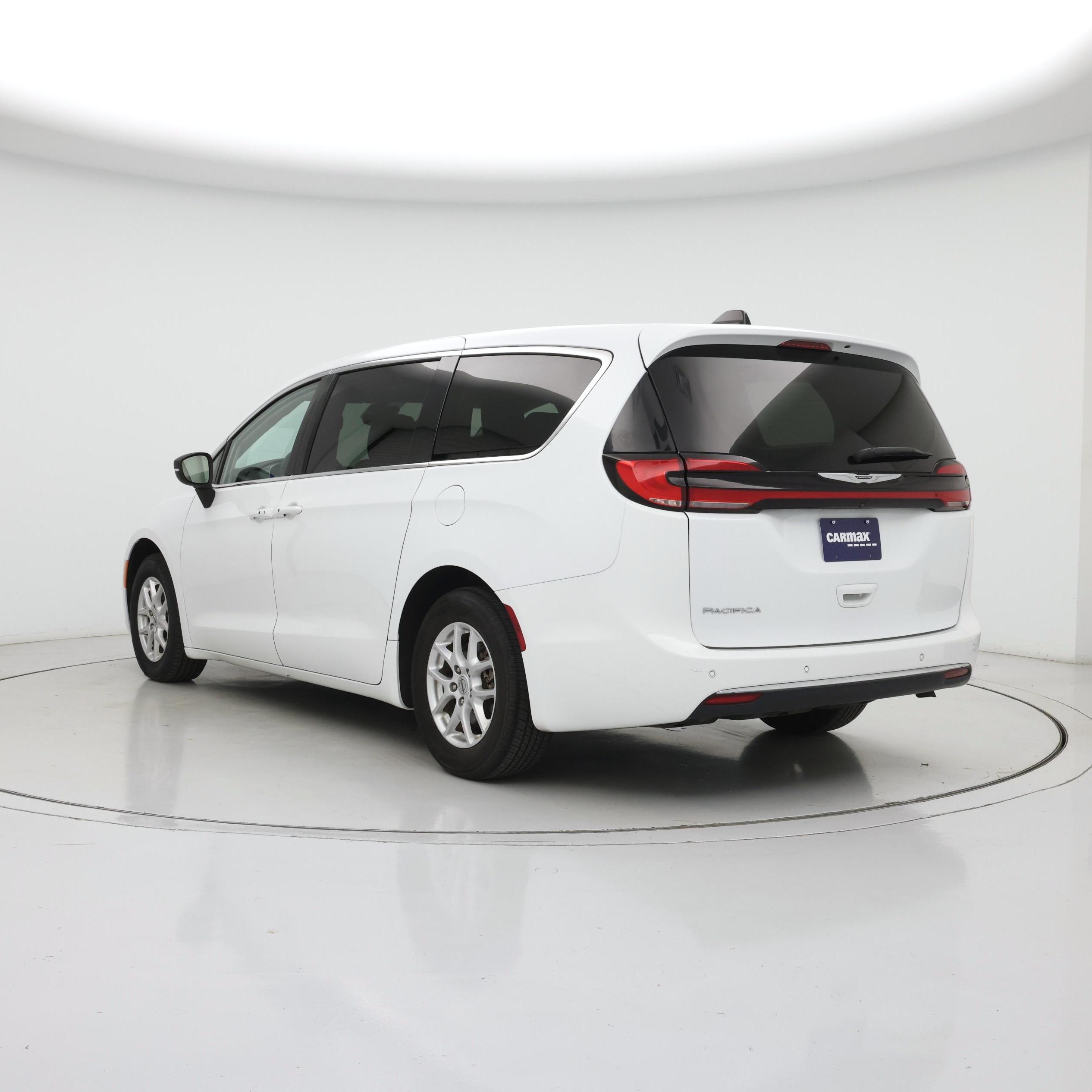 Thumbnail: 2023 Chrysler Pacifica - 2