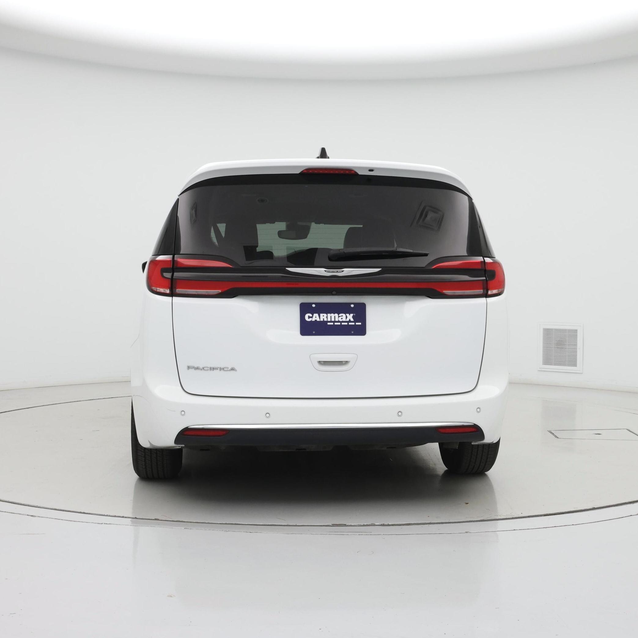 Thumbnail: 2023 Chrysler Pacifica - 6