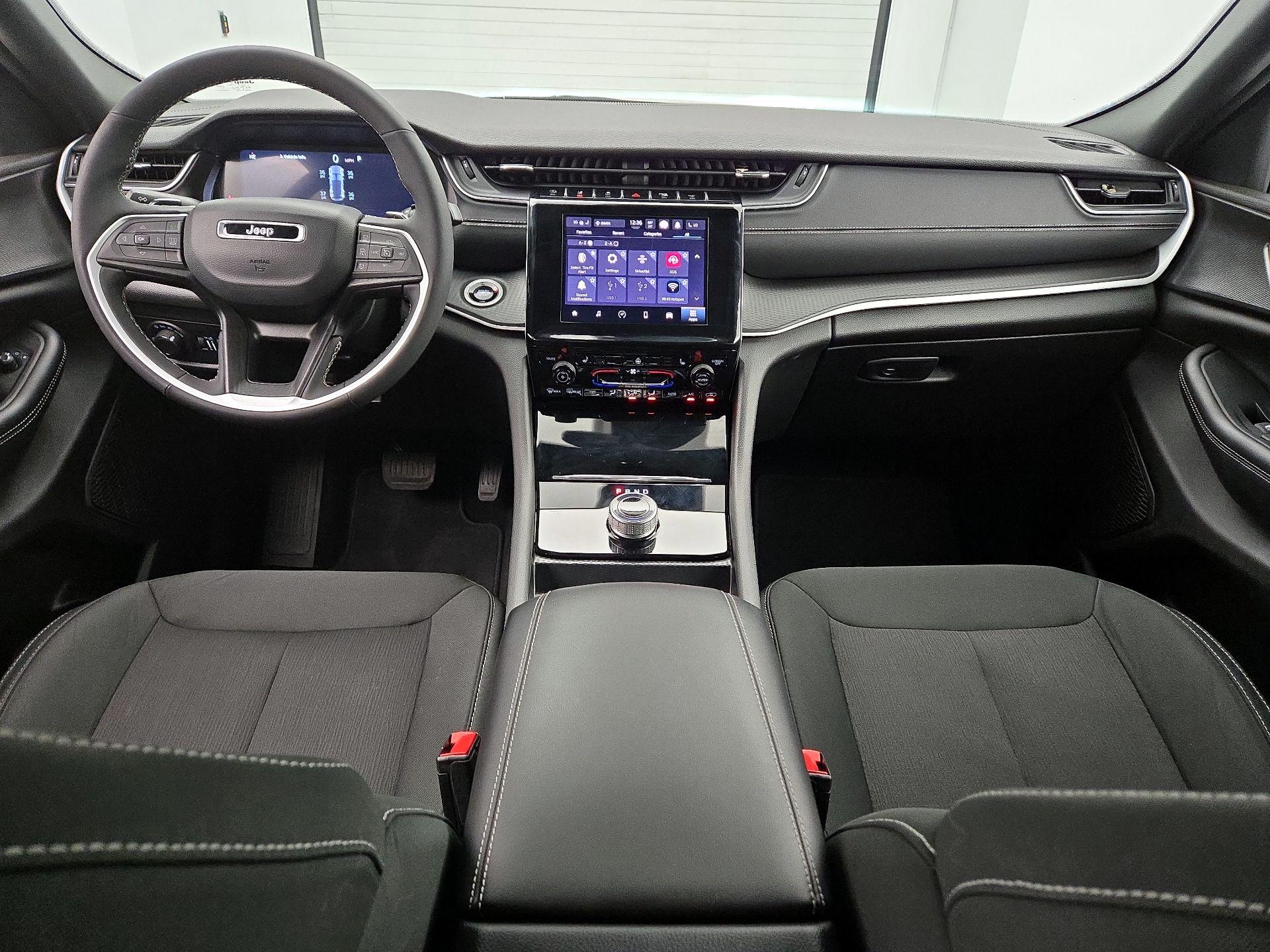 Thumbnail: 2024 Jeep Grand Cherokee - 9