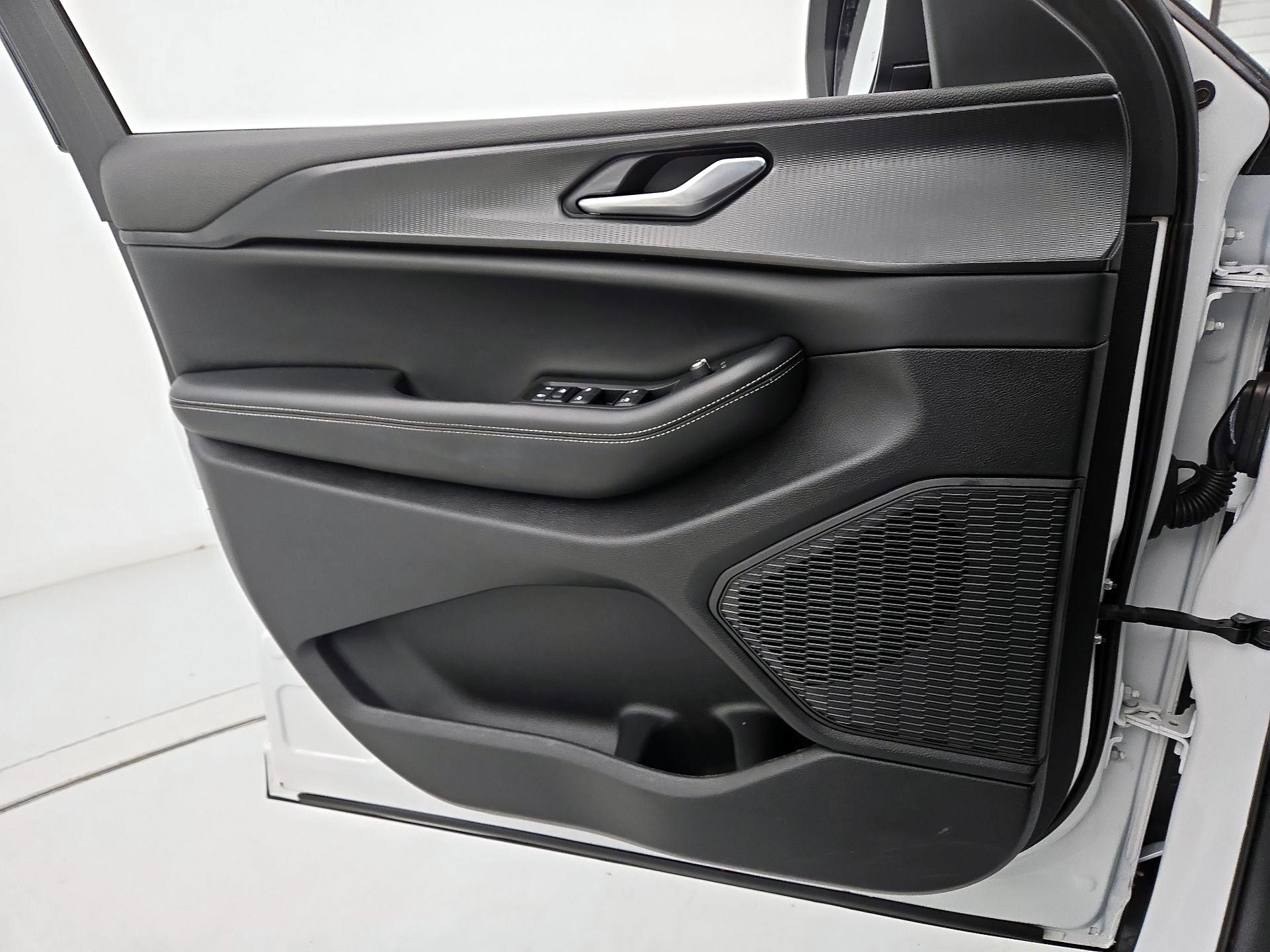 Thumbnail: 2024 Jeep Grand Cherokee - 12