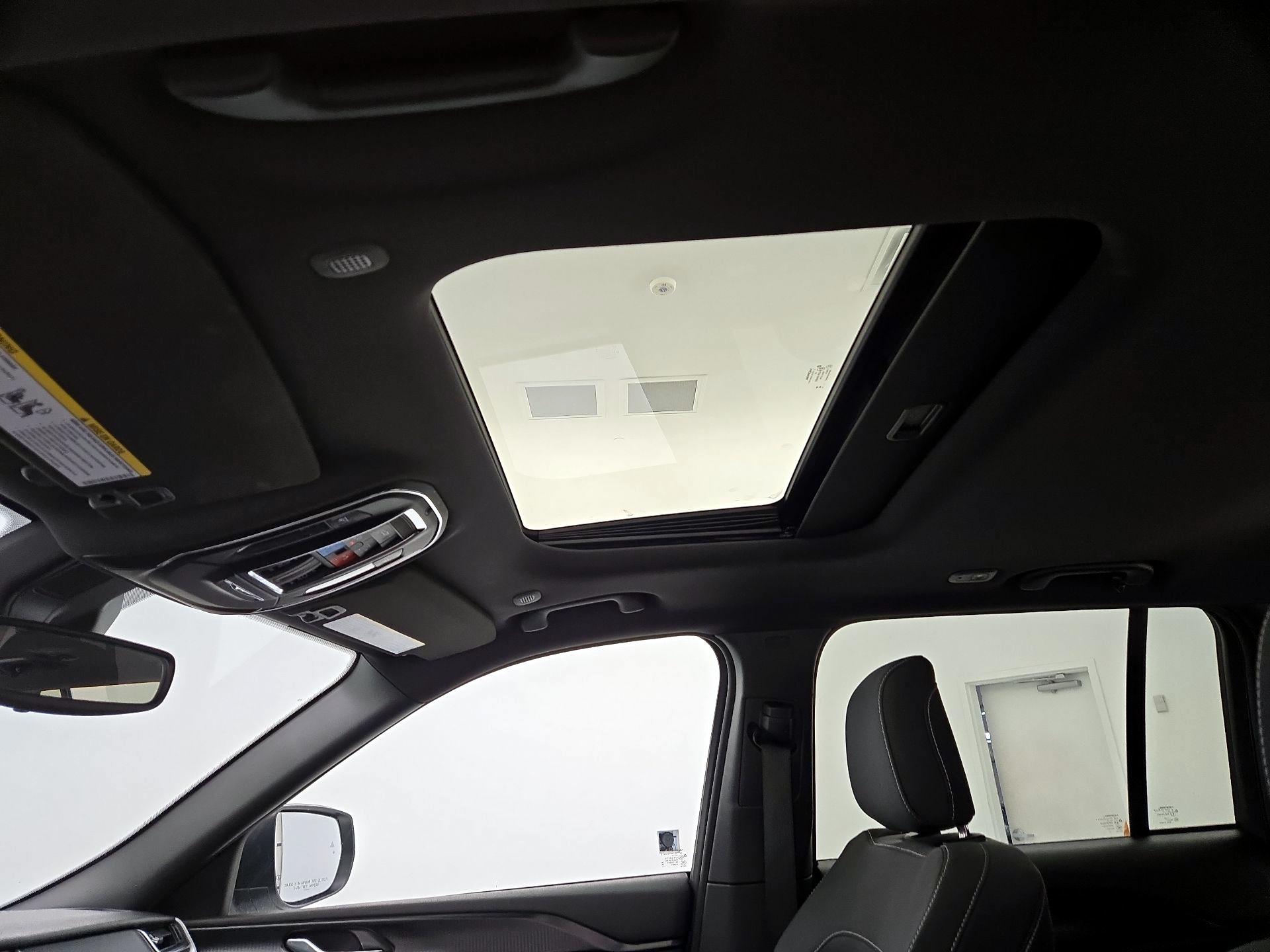 Thumbnail: 2024 Jeep Grand Cherokee - 19